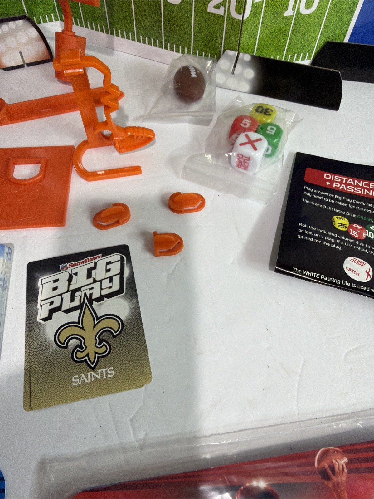 NFL Showdown Board Game Buffalo Games Football 32 Teams Pass Run Blitz Complete