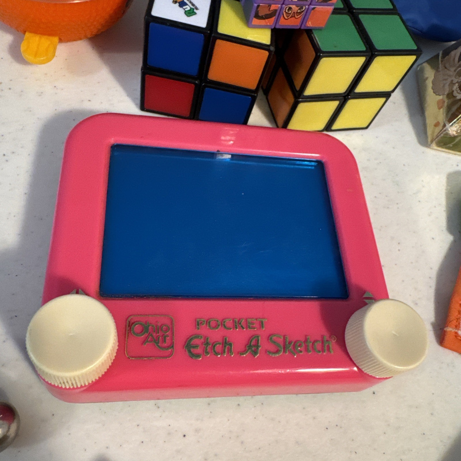 Lot of Miscellaneous Mini Games: Rubik’s cube, etch-sketch, yo-yo’s, Mini Pool