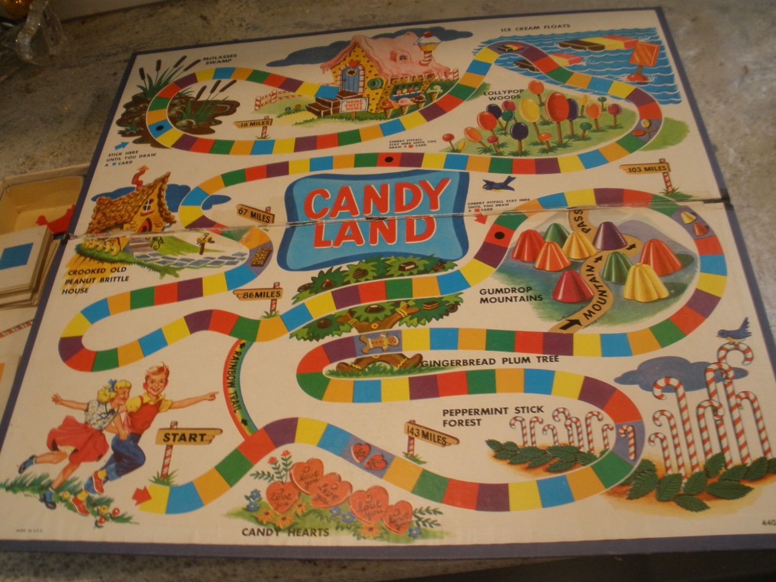 VINTAGE MILTON BRADLEY CANDY LAND BOARD GAME 1962 COMPLETE IN BOX