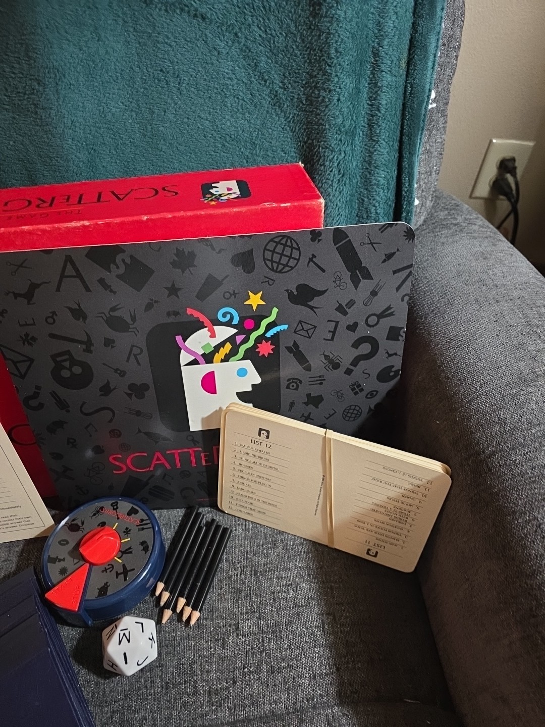THE GAME of SCATTERGORIES 100% COMPLETE – 1988 Vintage Milton Bradley