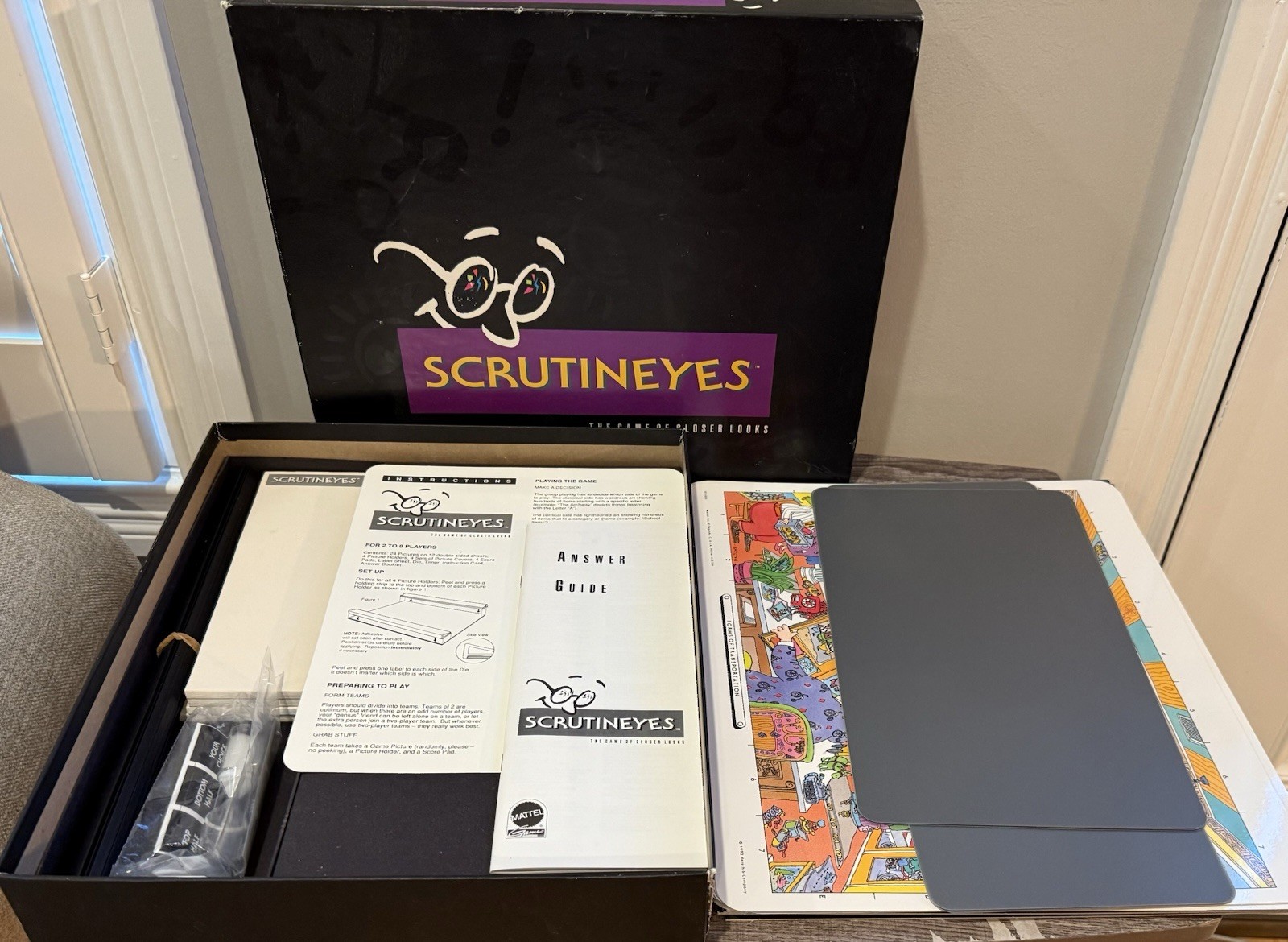 Scrutineyes The Board Game of Closer Looks Vintage 1992 UNUSED Pieces Complete