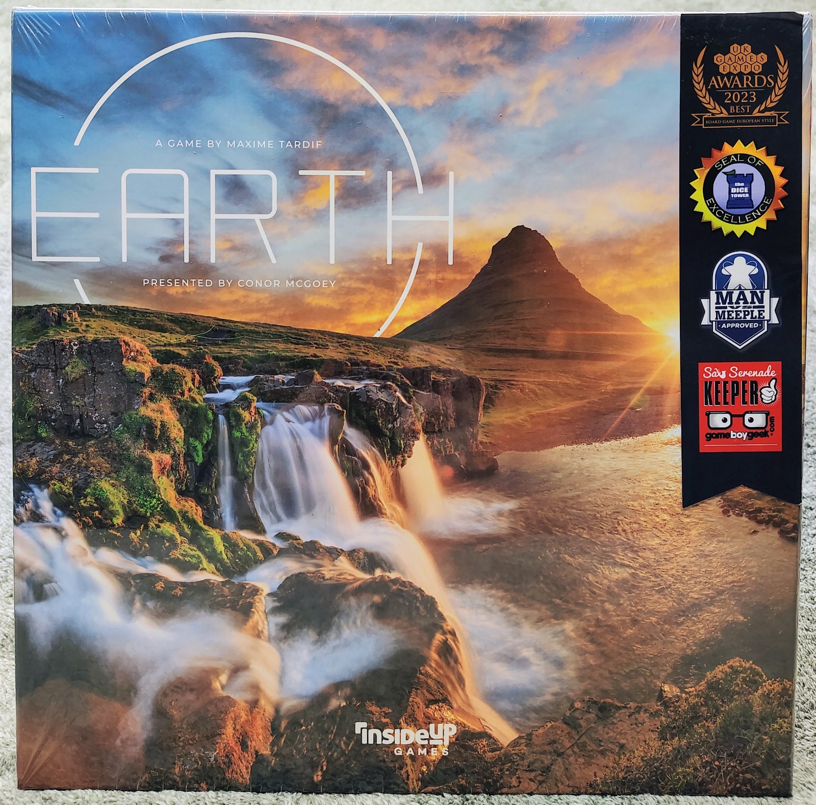 EARTH Board Game Maxine Tardif Inside Up Games BRAND & NEW SEALED