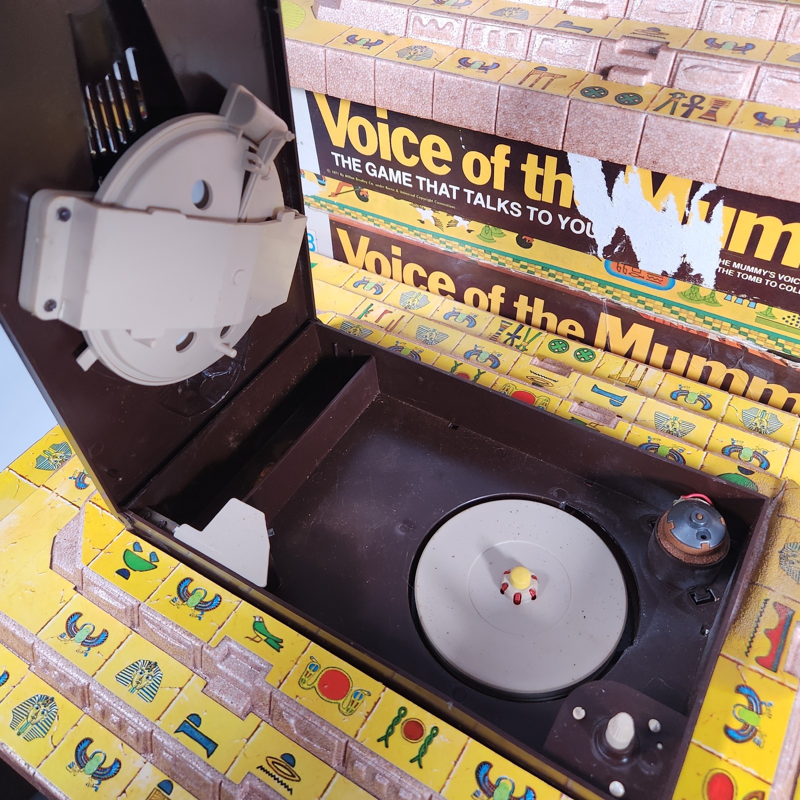 3 Milton Bradley Board Game – 1971 – VOICE OF THE MUMMY – w/Box For Parts AS IS