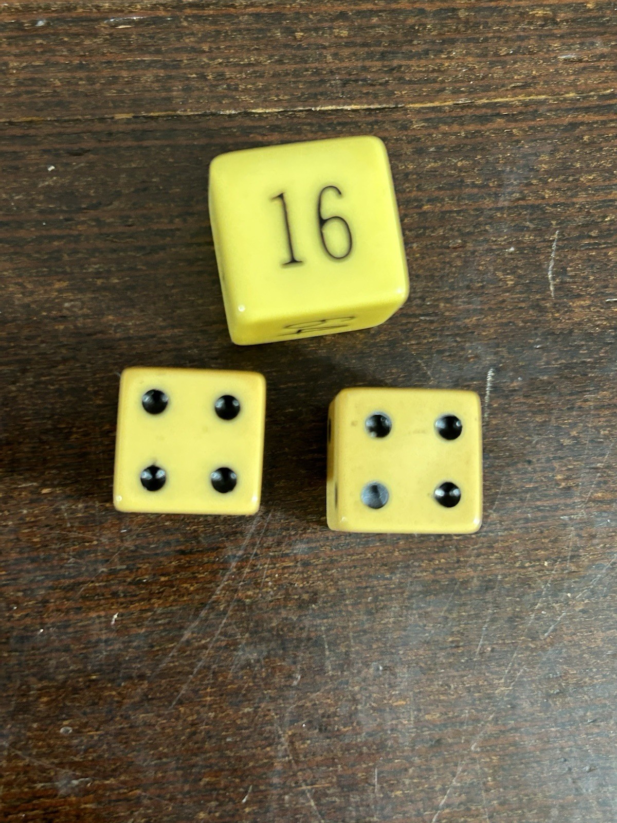 VTG Lot 30 Catalin Bakelite Backgammon Red & Butterscotch 3/4 X 3/16 & 3 Die (k)