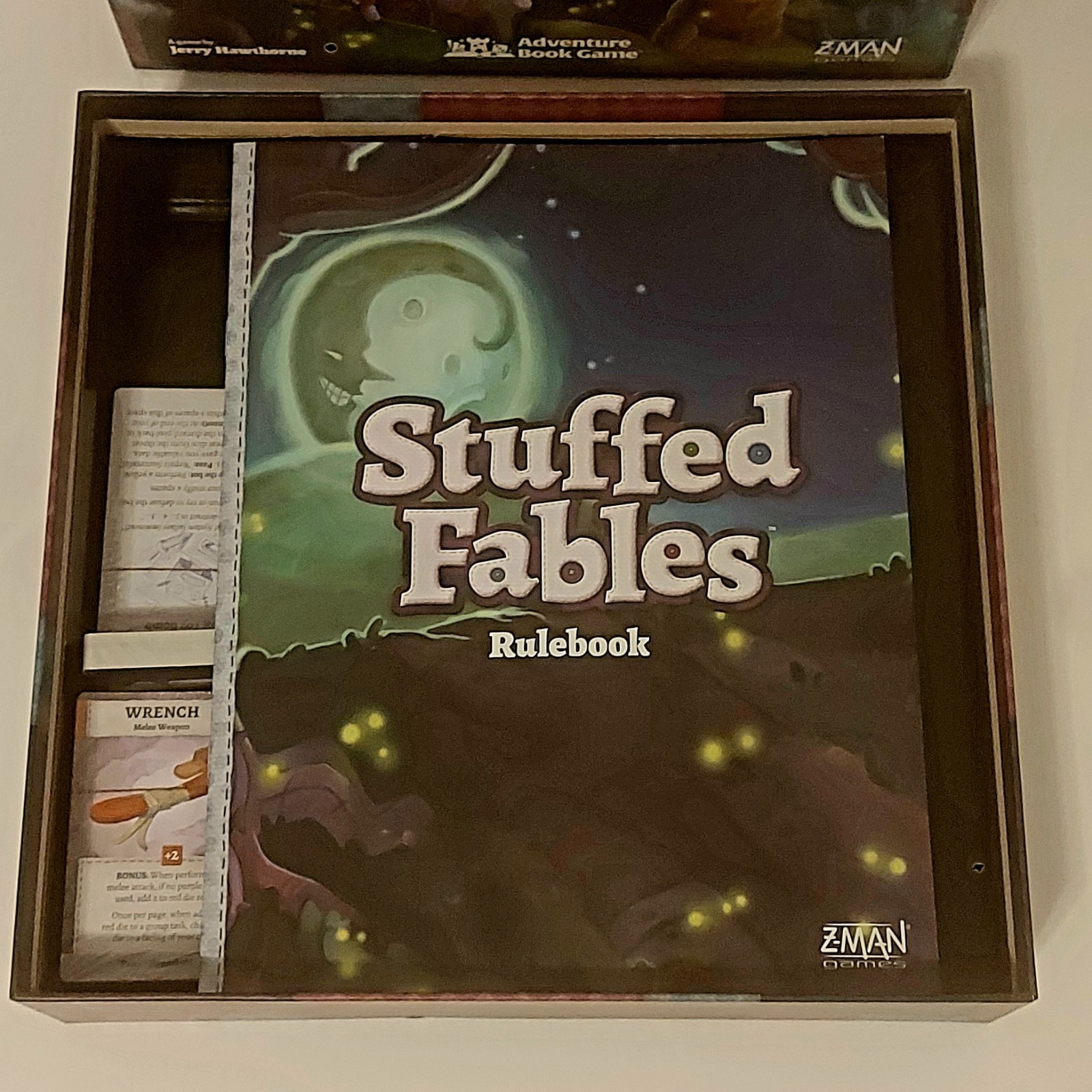 Stuffed Fables Adventure Book Game Complete W/Dice/Figures/4 Sealed Decks Z-Man