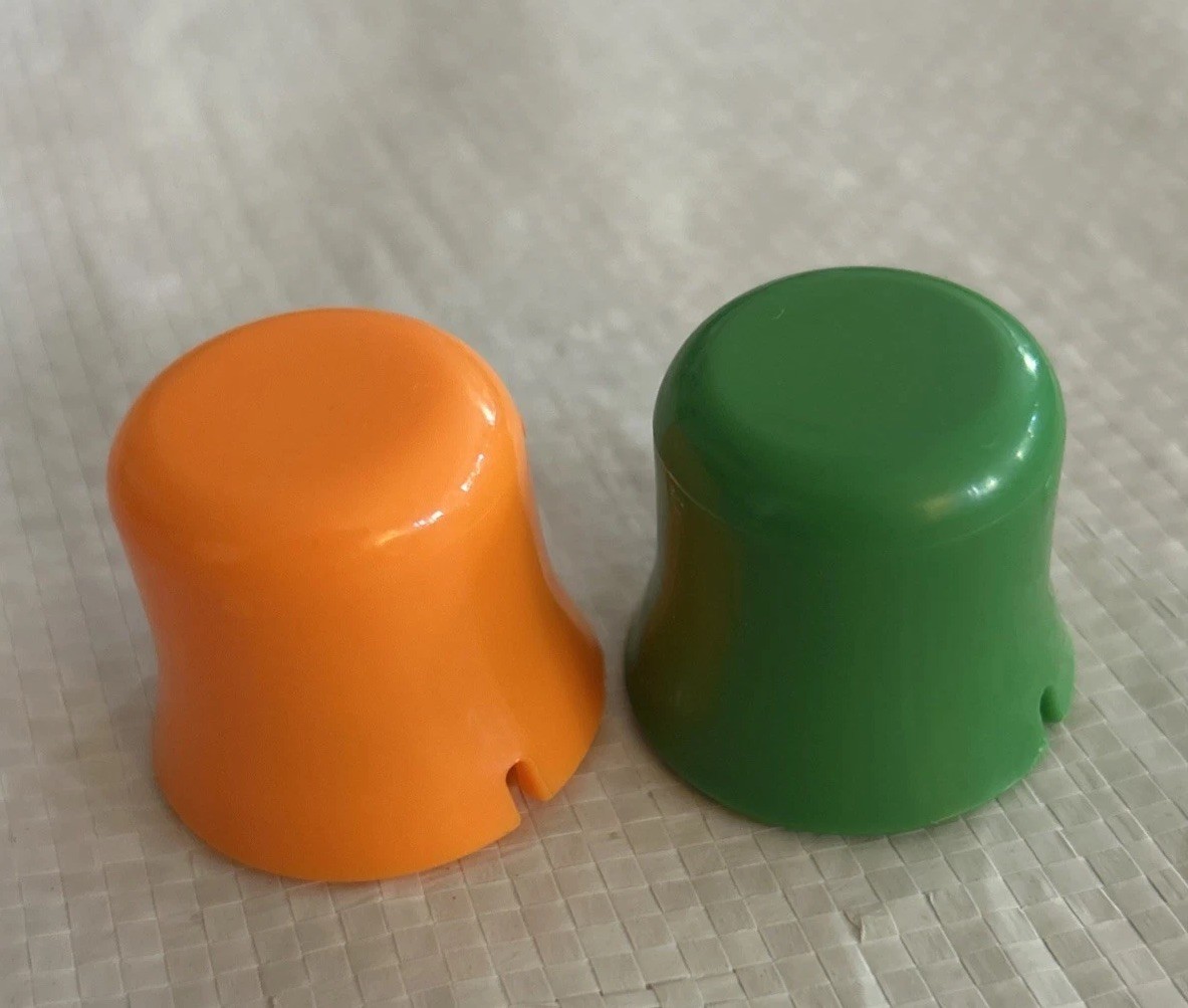 Two (2) Fibber Board Game Nose Pieces – (Spin Master 2013) Colors Vary