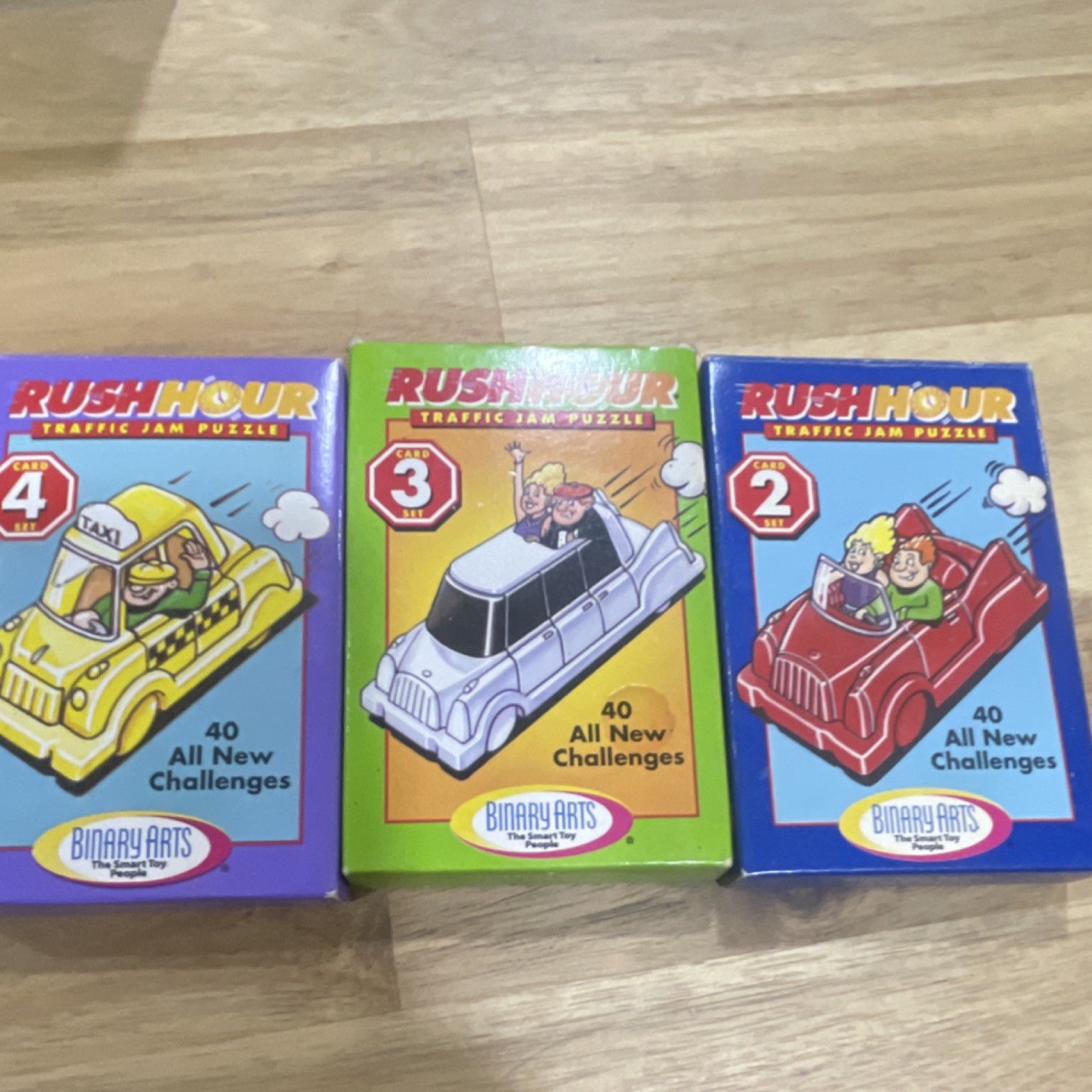 ThinkFun Rush Hour Deluxe Edition Sliding-Block Game Cars 60 Challenges
