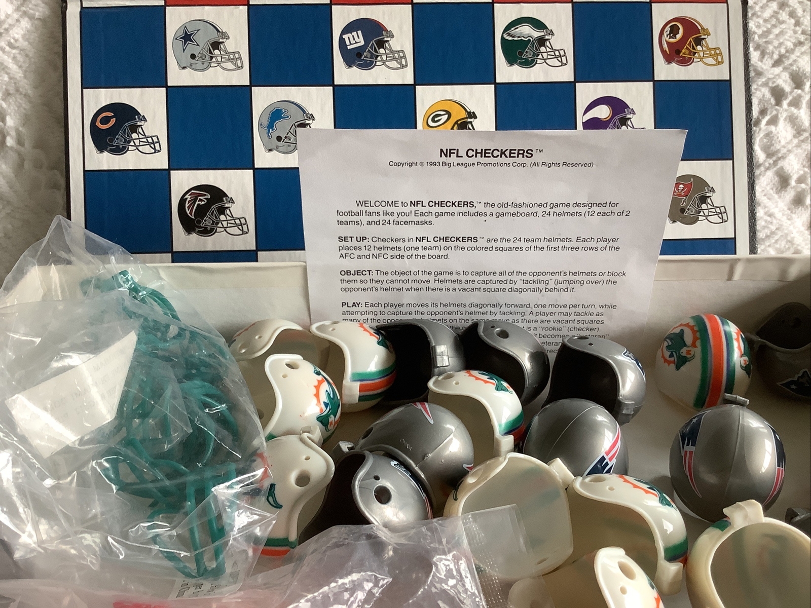 New England Patriots Checkers Set VS Miami Dolphins – 1993 Edition
