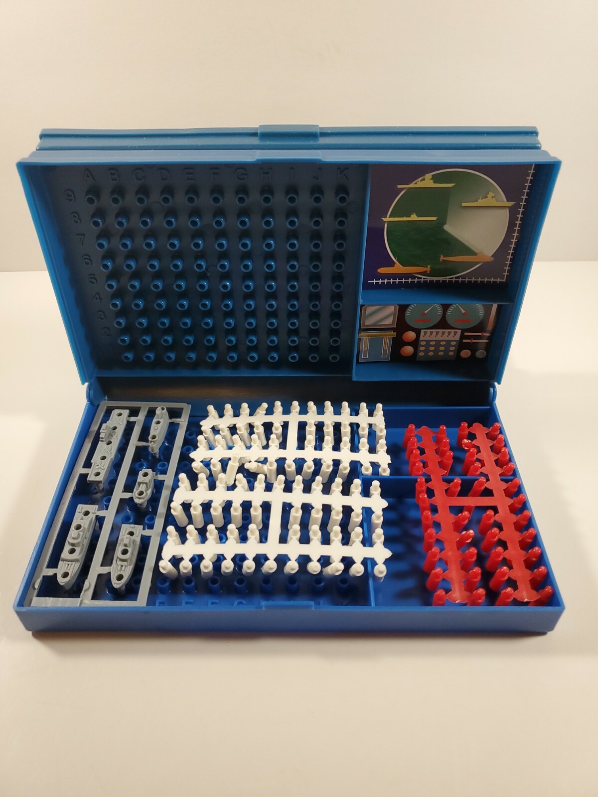 Sea Battle 2000 4Kidz Travel Battleship Navel Strategy Car Game NOB