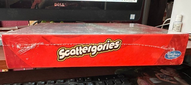 NEW Scattergories Game from Hasbro Gaming for 2-6 players – A5226 New