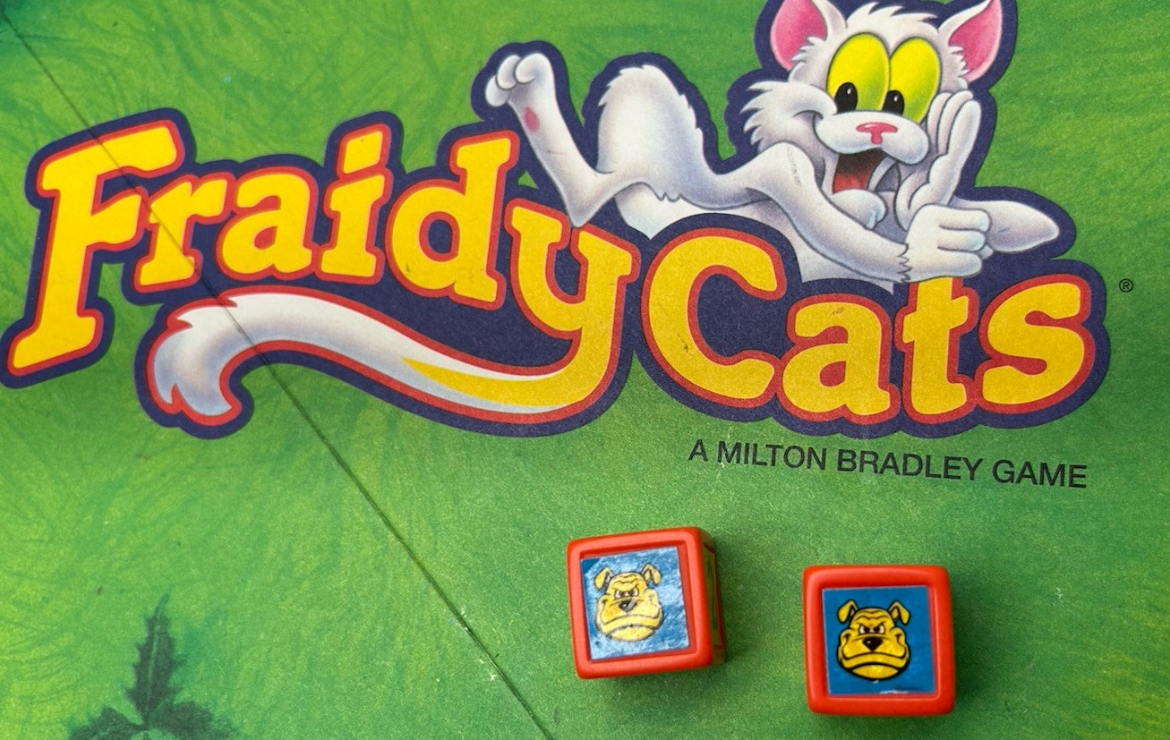 Vintage 1994 Fraidy Cats Milton Bradley Board Game REPLACEMENT PARTS-DICE ONLY