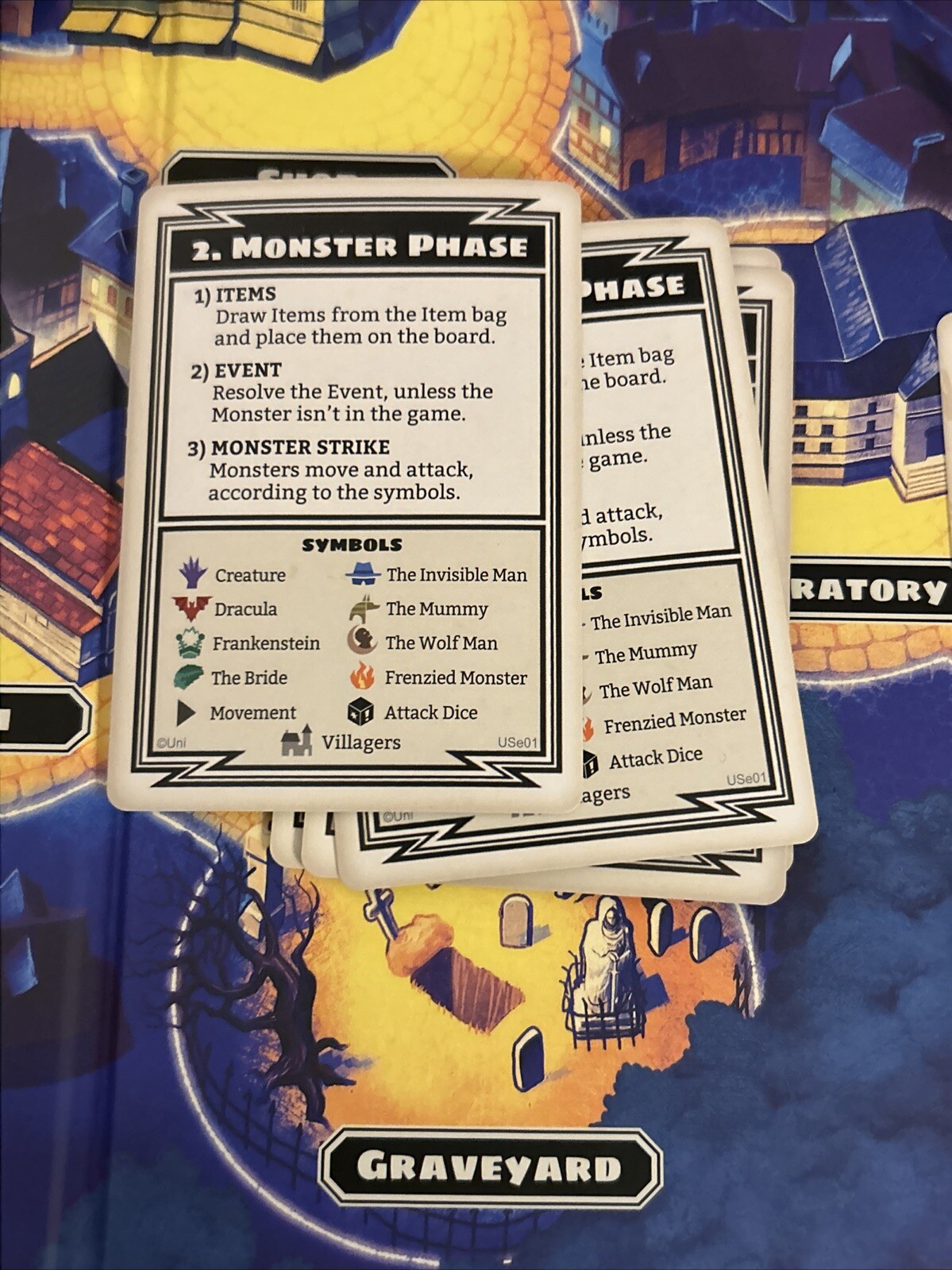 Universal Studios HORRIFIED Monsters Strategy Board Game Ravensburger Complete