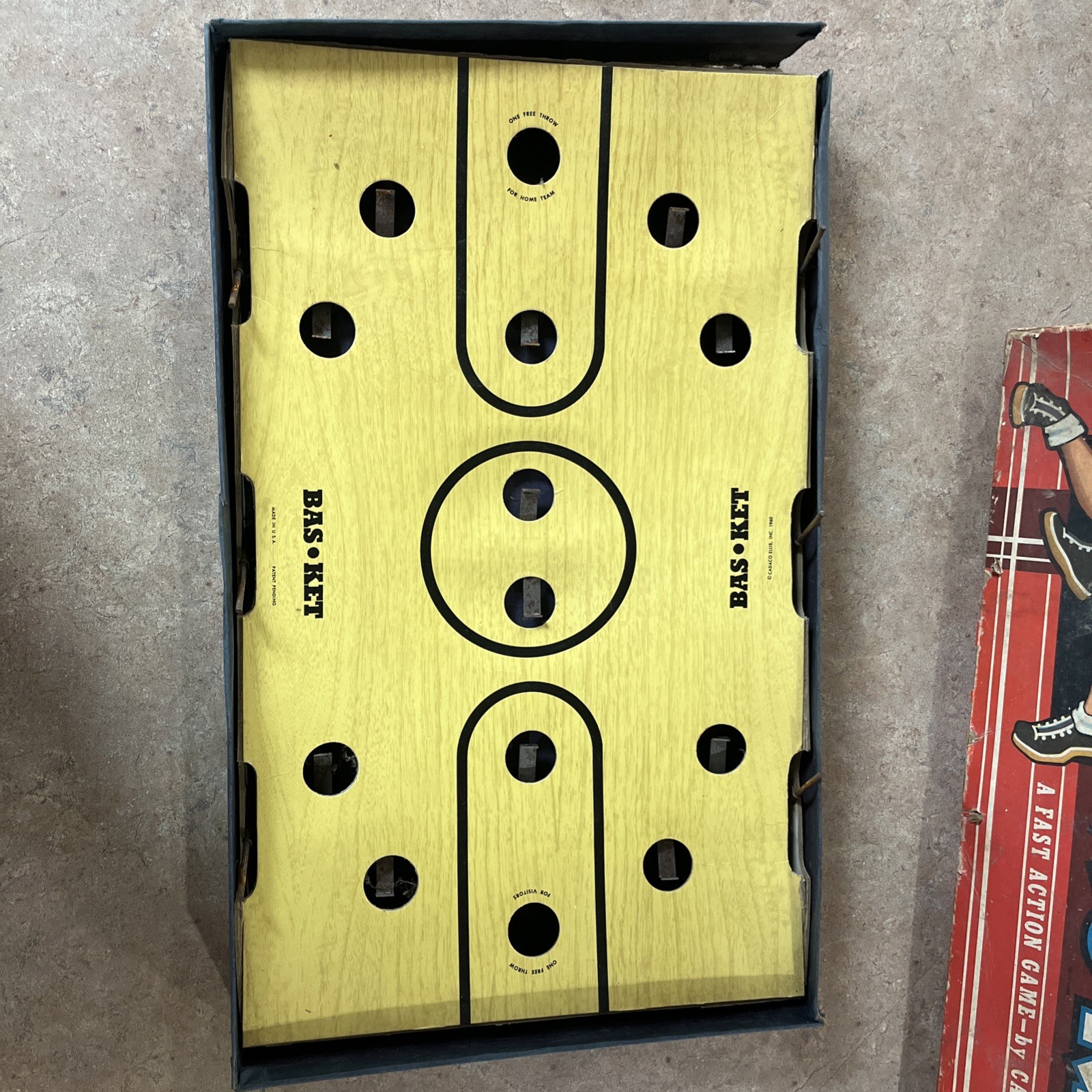 Vintage Cadaco Ellis Basketball Bas-ket 1960 Basket Action Board Game