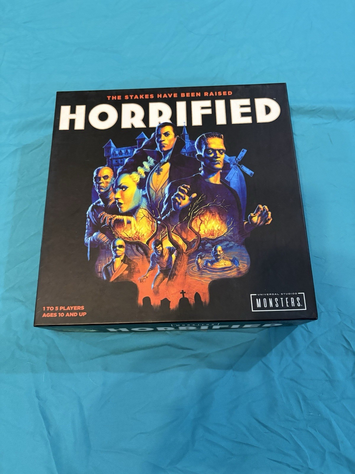Ravensburger 60001836 Horrified Universal Monsters Strategy Board Game