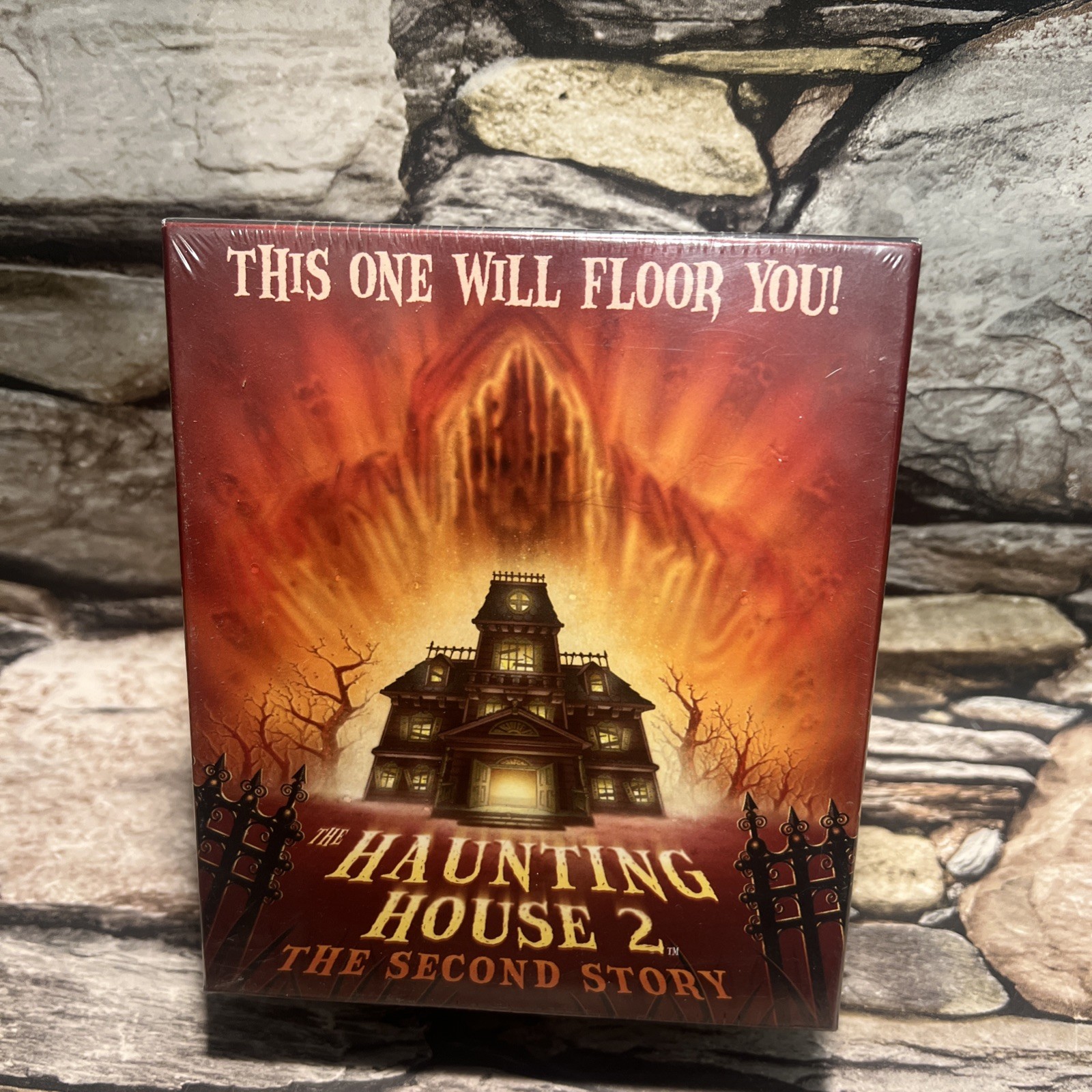Twilight Creations Boardgame Haunting House #2 – The Second Story Box SW (New)