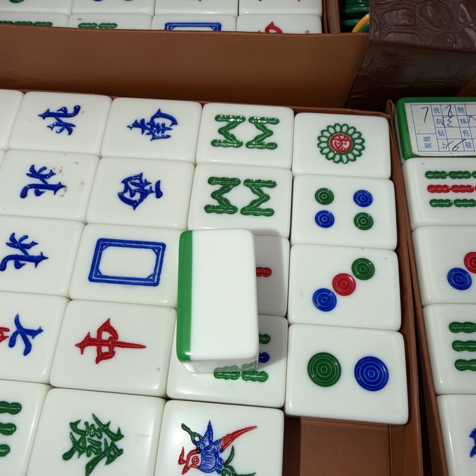RARE!! 1960s 144 Hong Kong Stand-Alone Mahjong Set Green Backed Lucite Tiles