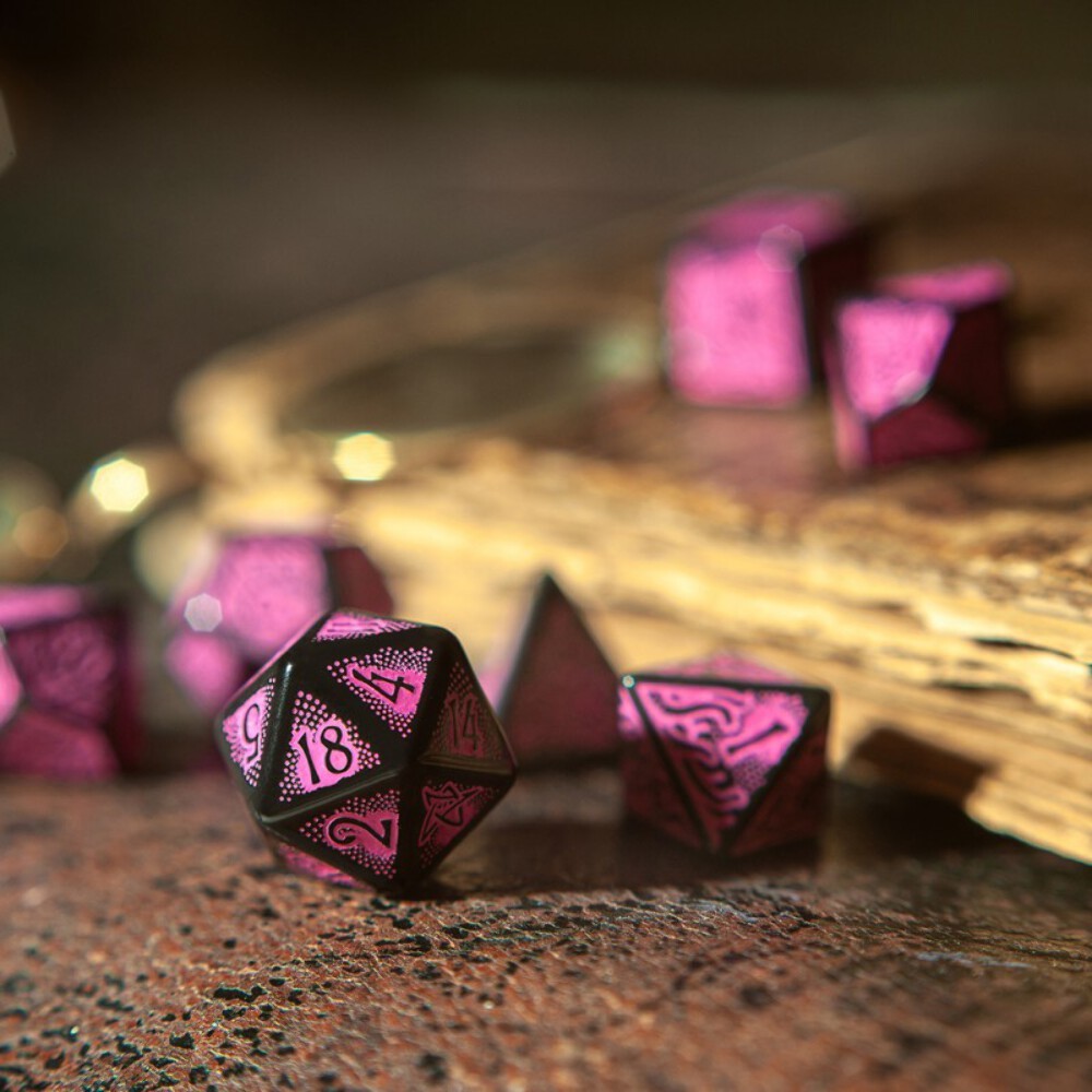 Call of Cthulhu 7th Ed Black Magenta RPG Dice Set Q-Workshop