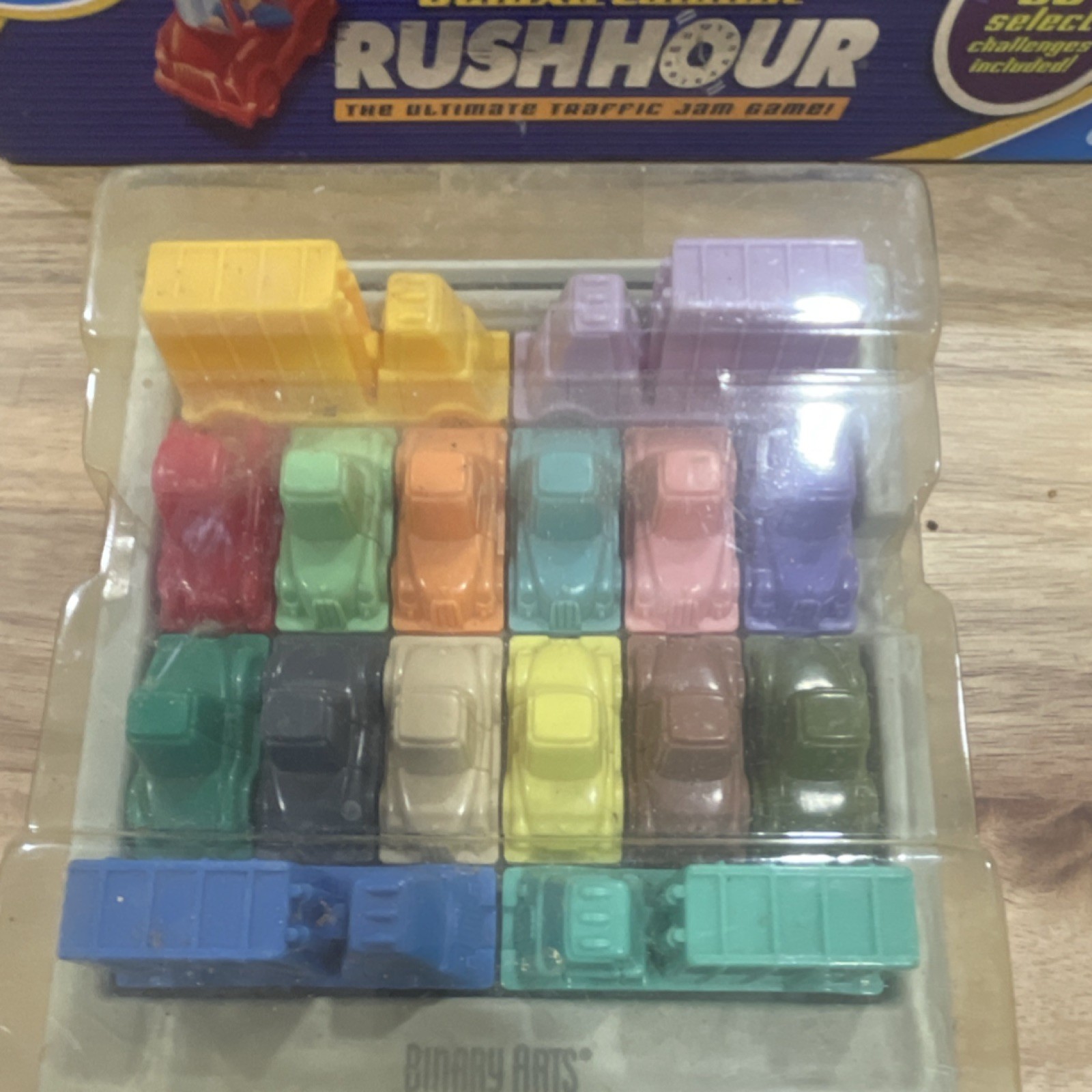 ThinkFun Rush Hour Deluxe Edition Sliding-Block Game Cars 60 Challenges
