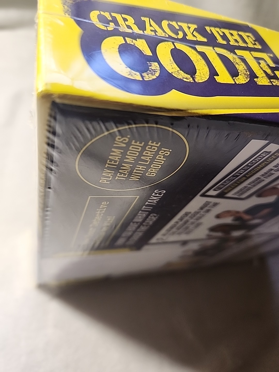CRACK THE CODE Game Use Your Detective Skills to Win (BrandNew)sealed