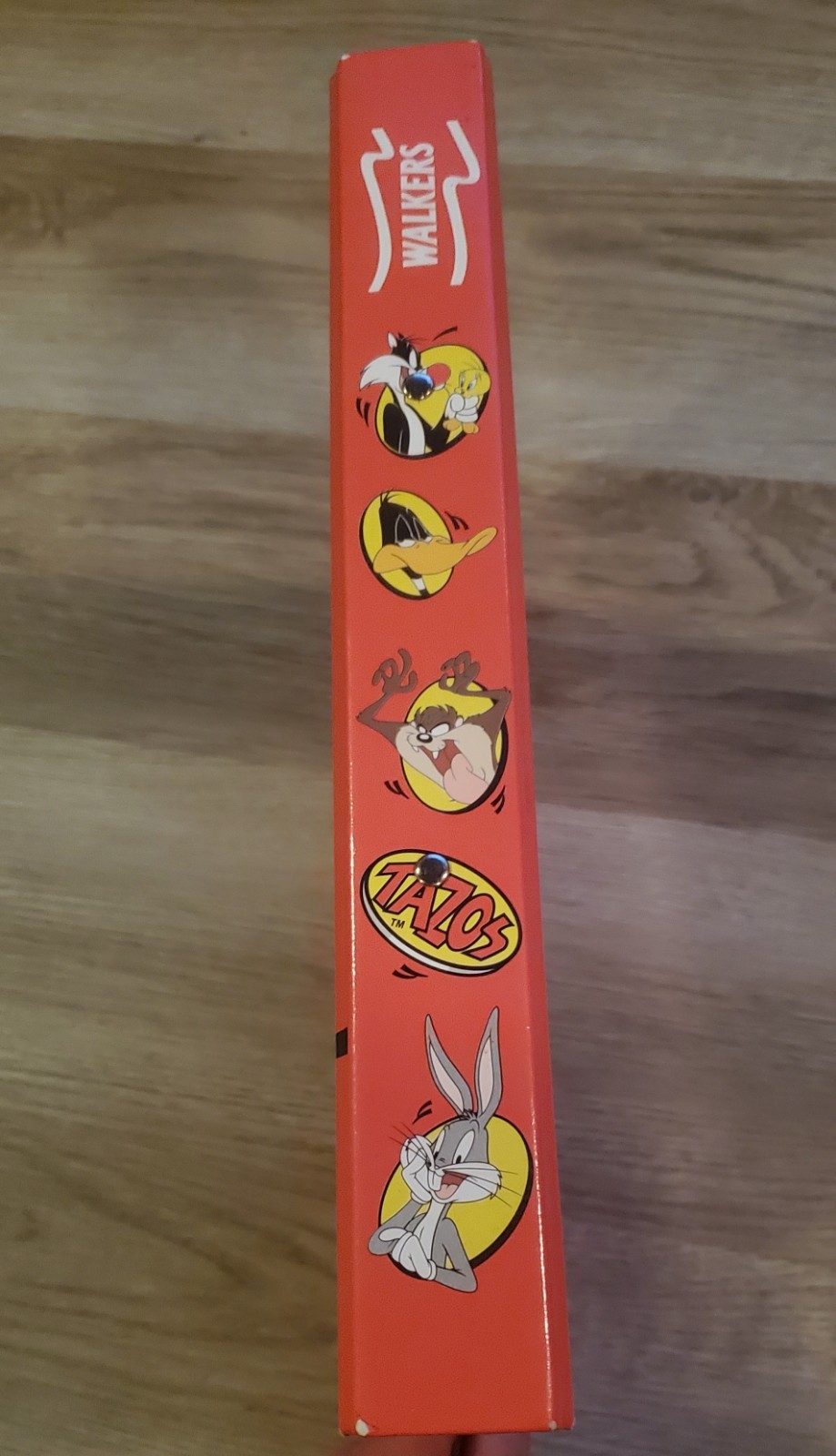 Looney Tunes TAZOS Album-Complete Set (Plus 22 extra included)50/50 WALKERS 1996