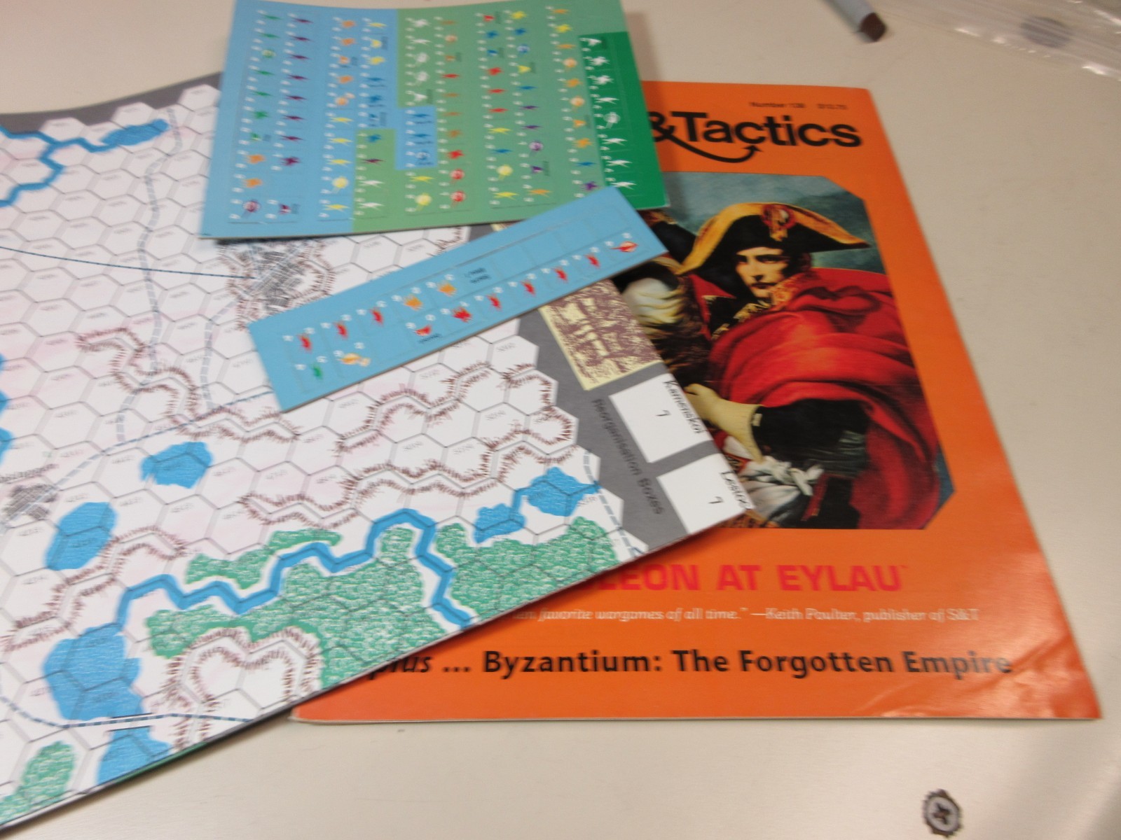 LOT OF Strategy & Tactics Decision Magazine War games #138 140 141 142 UNPUNCHED