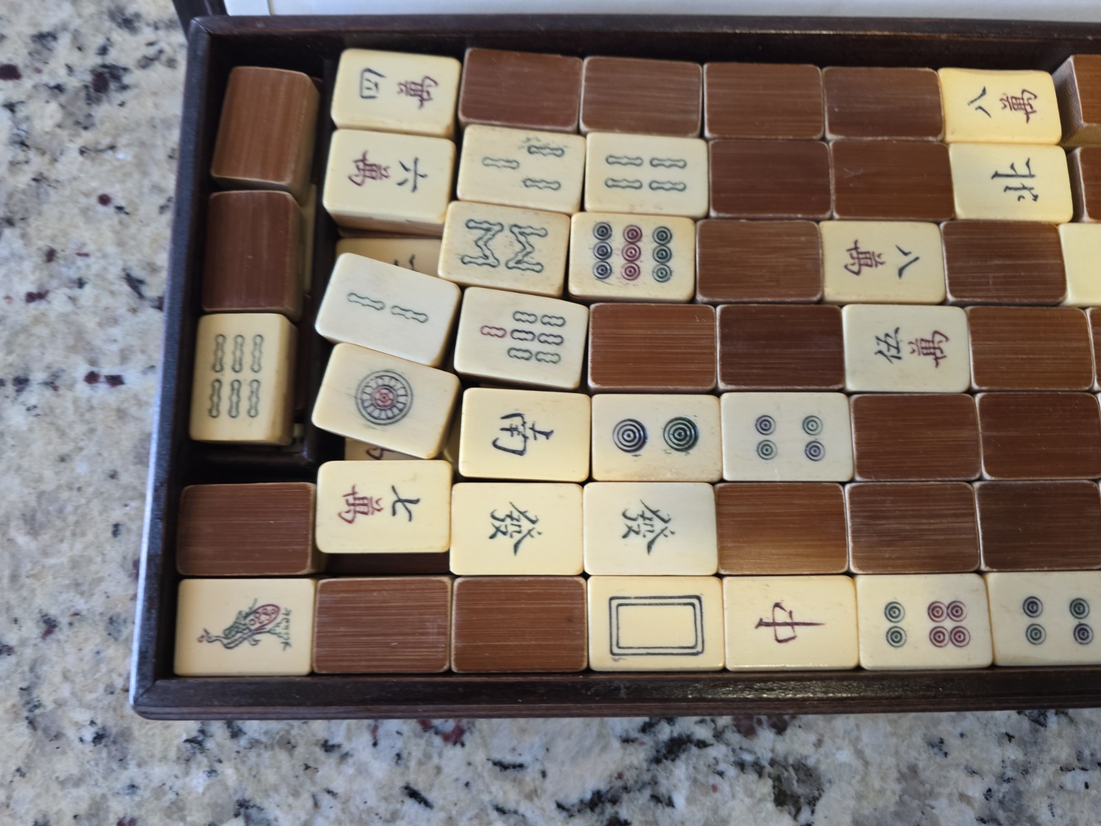 Vintage Chinese Mahjong Set with Wooded Case