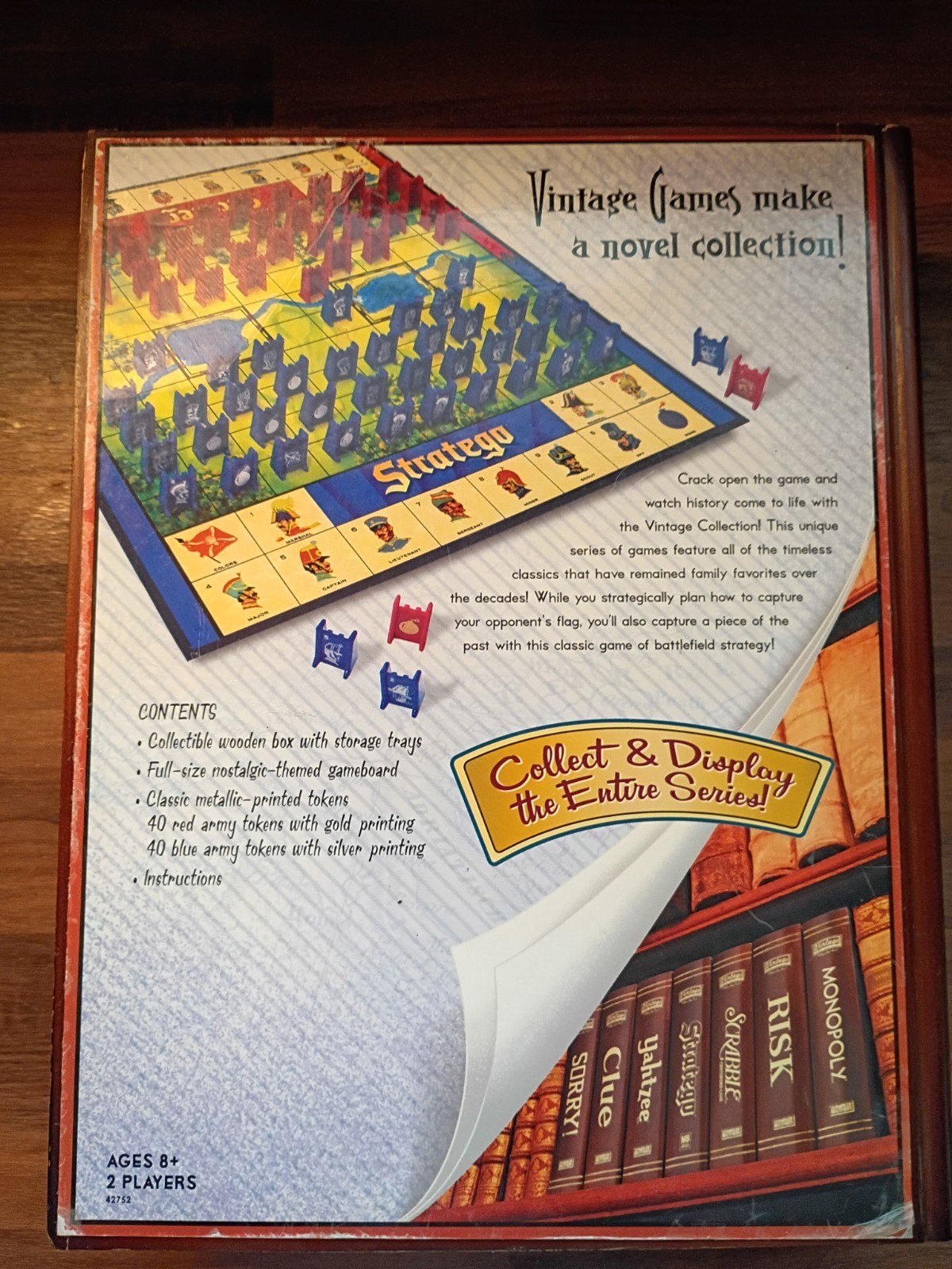 VTG Stratego Bookshelf Game Edition – Wooden Collector Case – Classic Retro Game