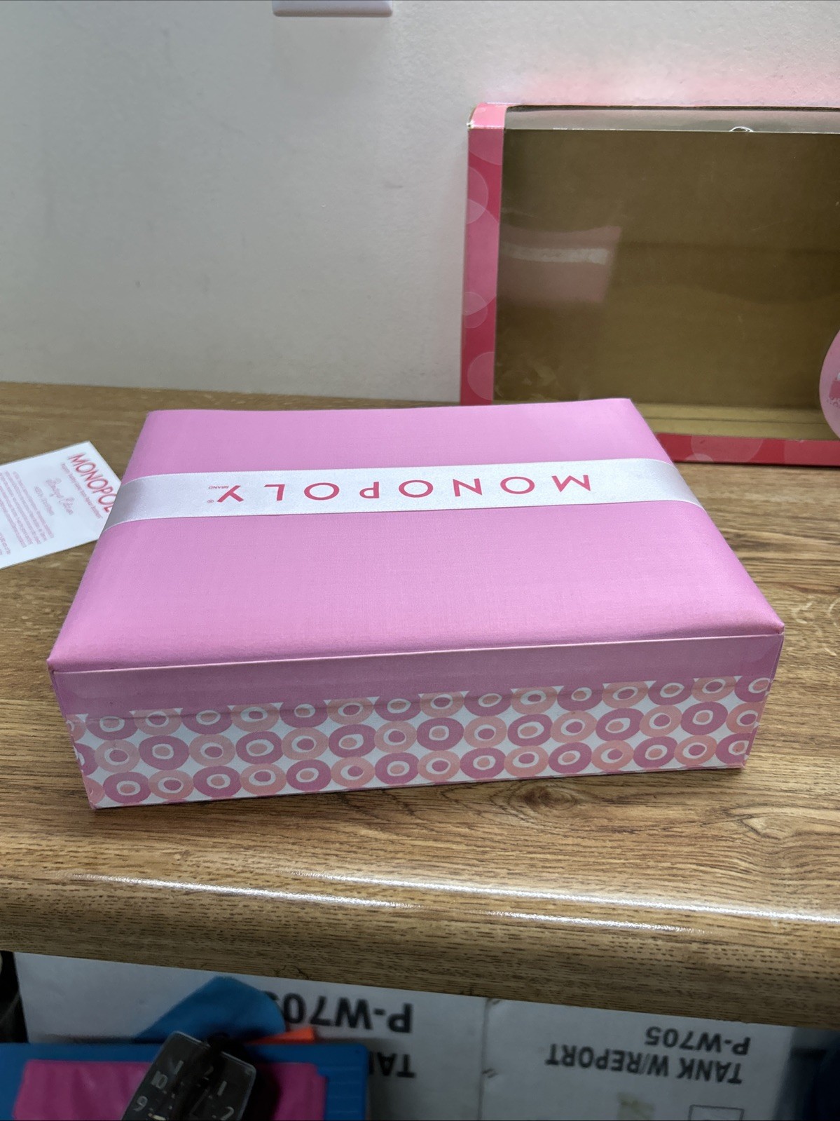 Monopoly Boutique Edition 2007 Toys R Us Exclusive Pink Keepsake Box RARE HTF