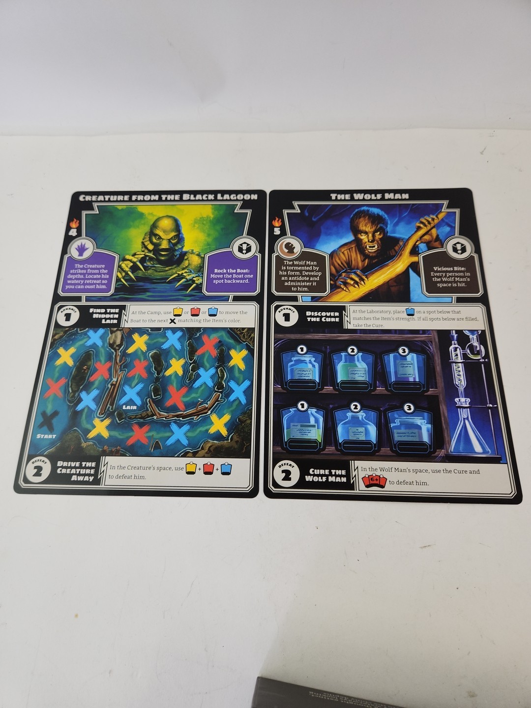 Ravensburger 60001836 Horrified Universal Monsters Strategy Board Game!
