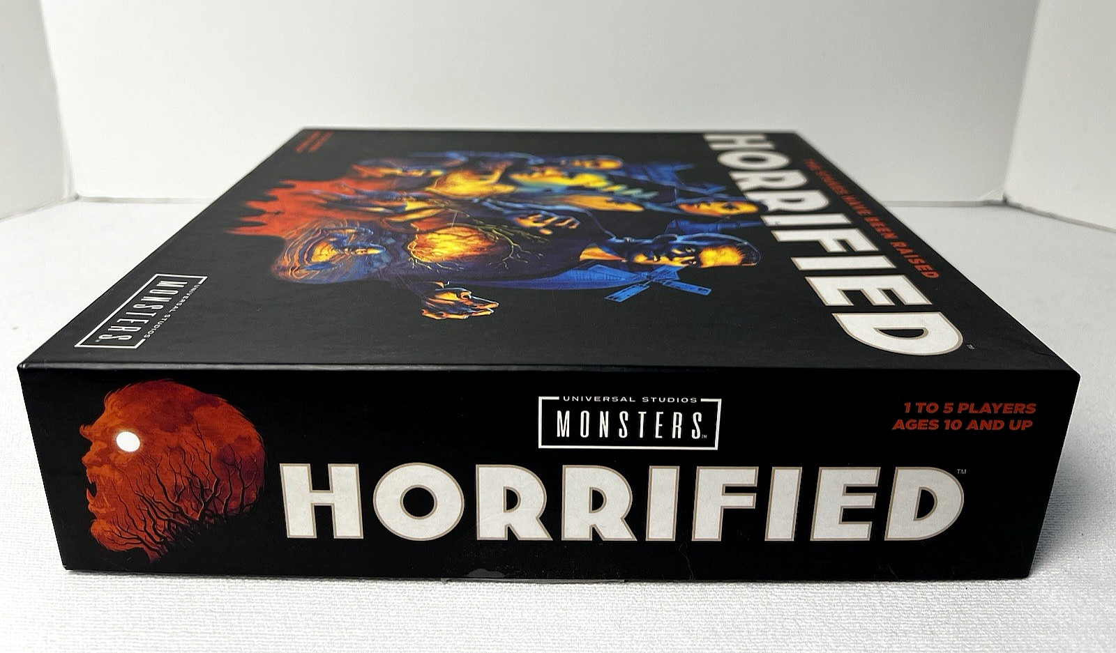 HORRIFIED: Universal Studios Monsters, co-op game, 2019 Ravensburger, COMPLETE