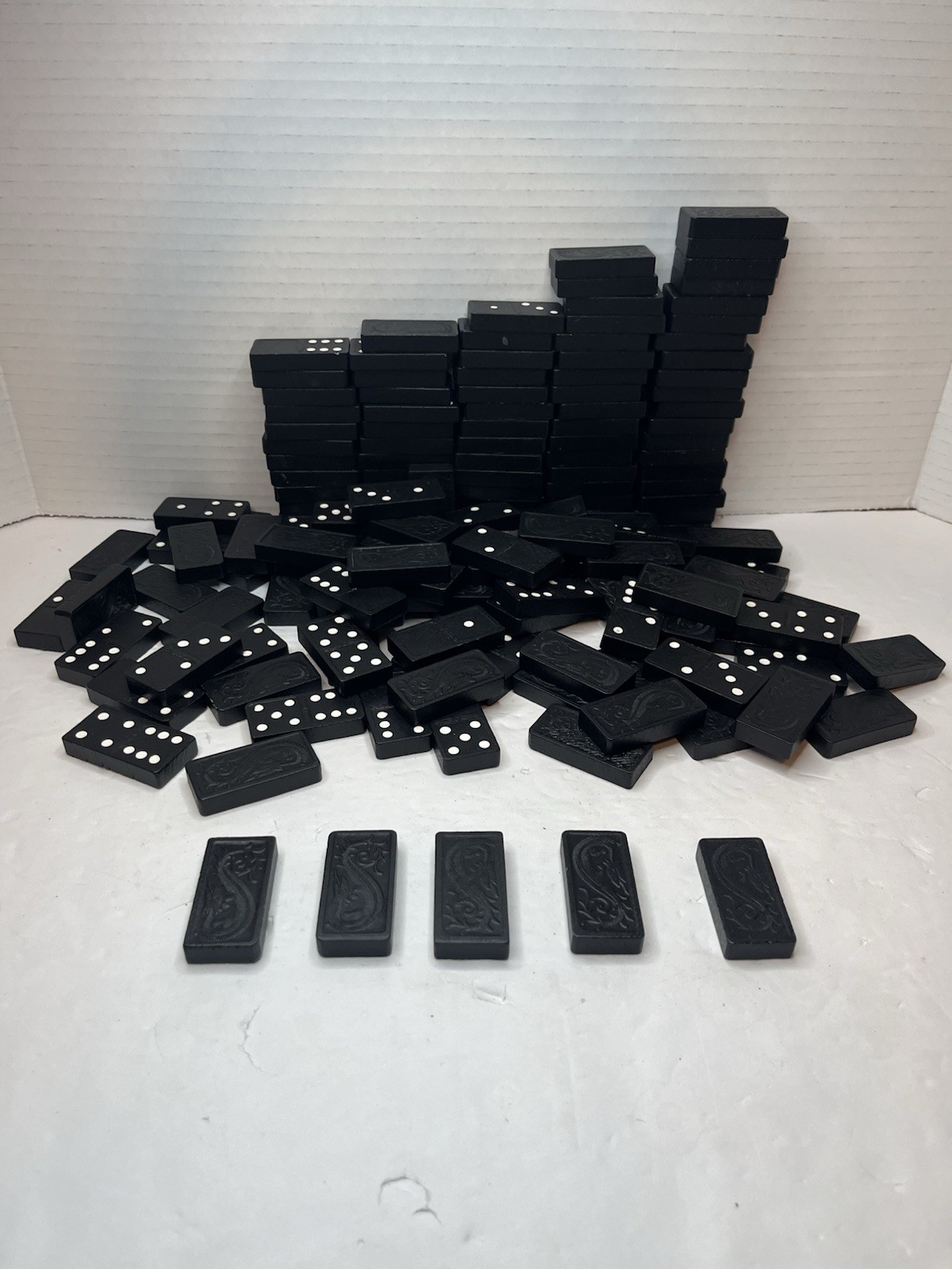 Lot of 160 Black Dominoes 1.5 Inches Dragon on Back Plastic Game