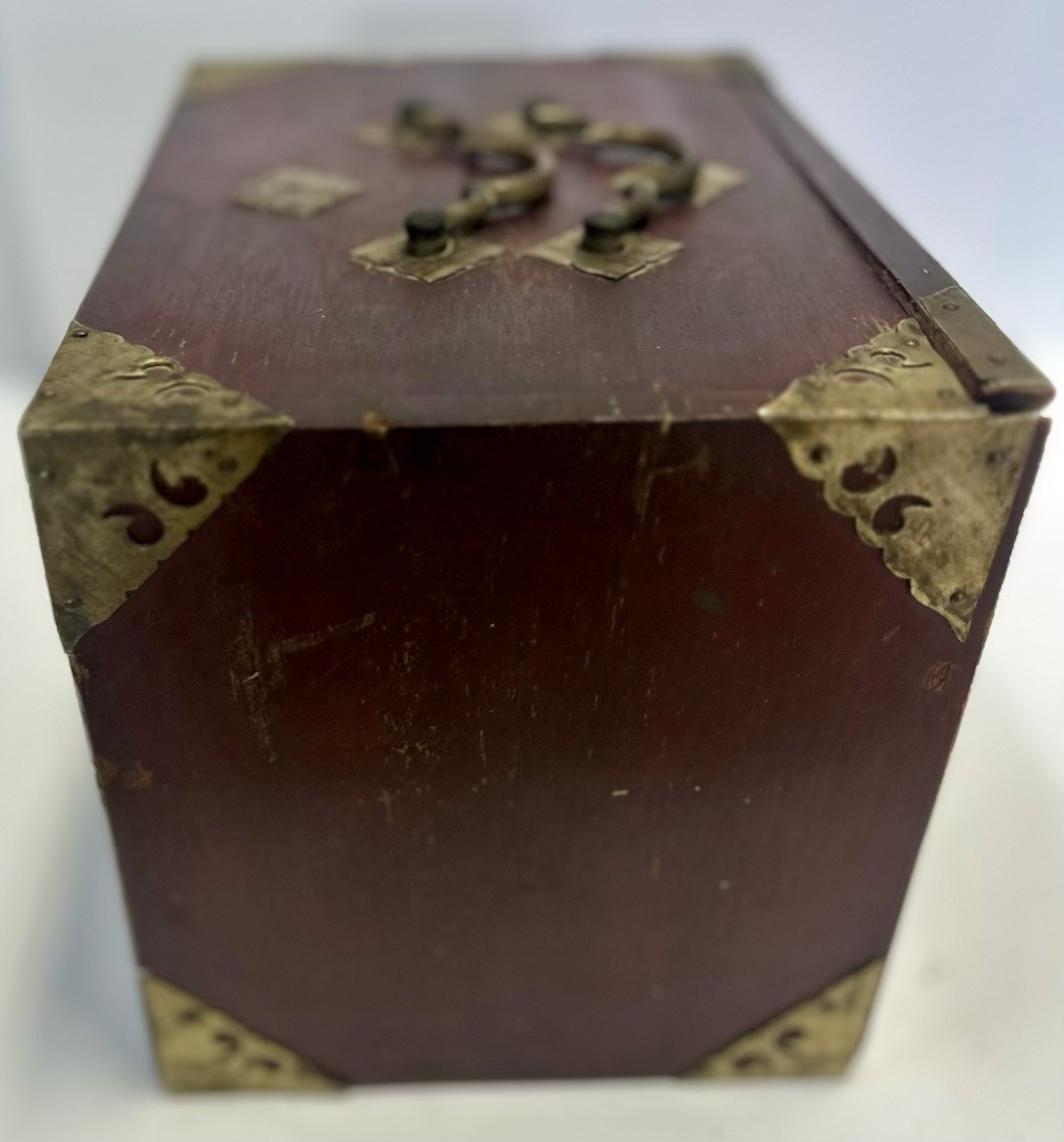ANTIQUE Chinese Bone And Bamboo Dovetailed Box Mahjong Set 146 Tiles Complete