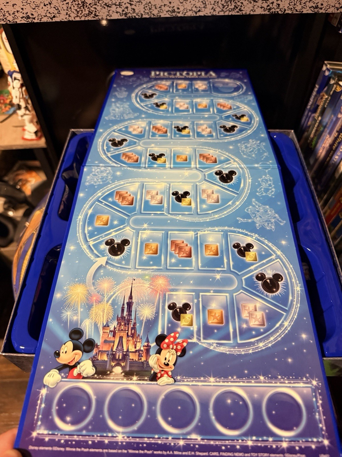 Disney Edition Pictopia Picture Trivia Family Game 1000 Questions