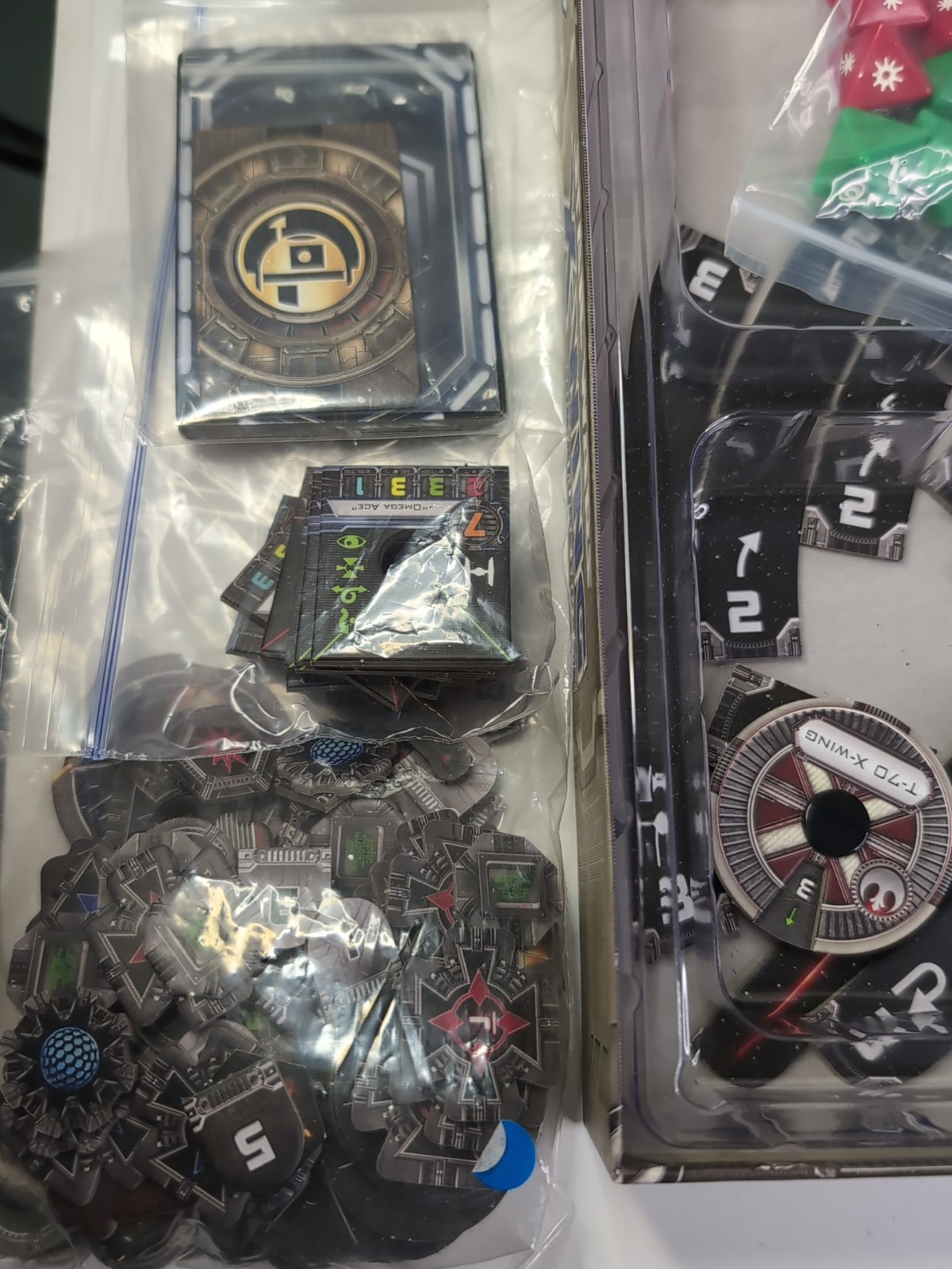Star Wars X-Wing Miniatures Game Core Set Fantasy Flight Game (SWX36)