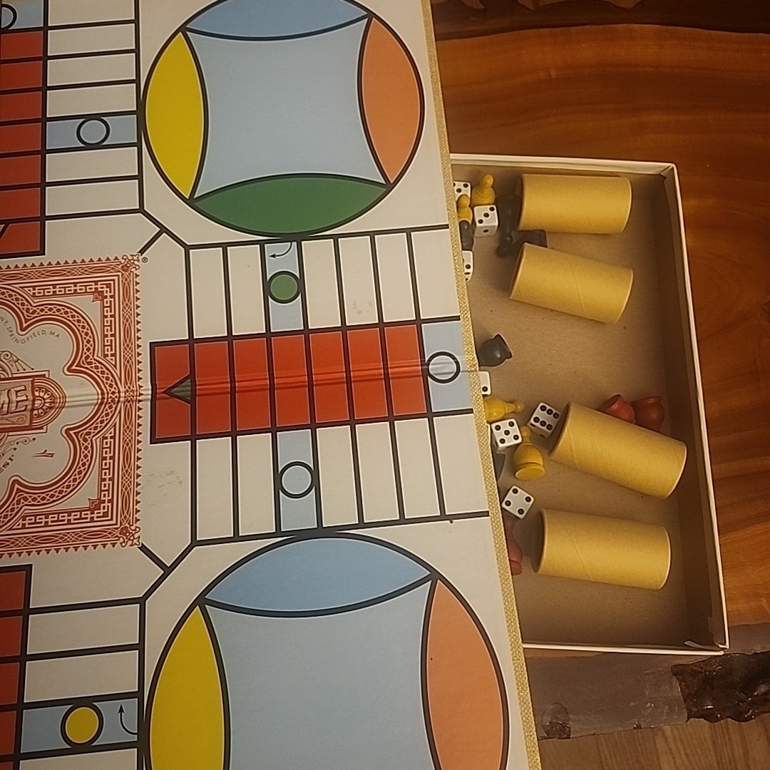 Milton Bradley Deluxe Parcheesi Board Game 2-4 Players (4037)
