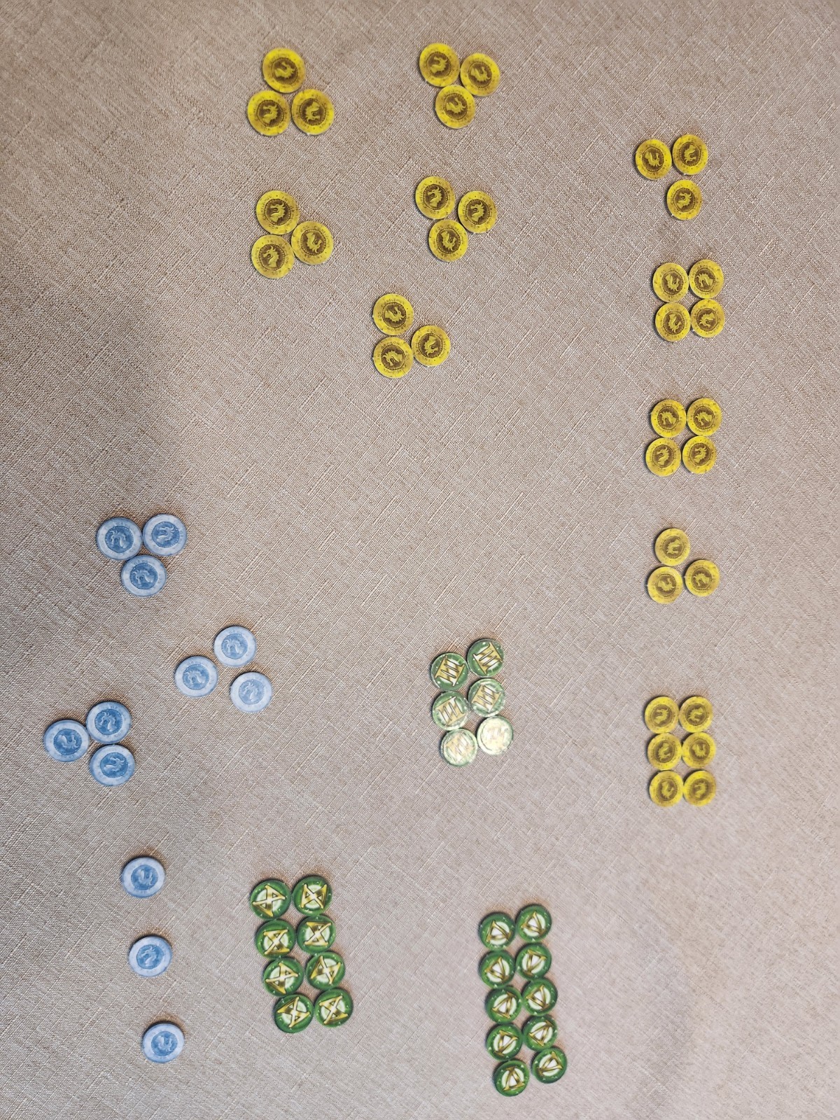 Dungeon Roll Dice Game with Winter Heroes Promo Pack TMG 2013 (1 Token Missing)