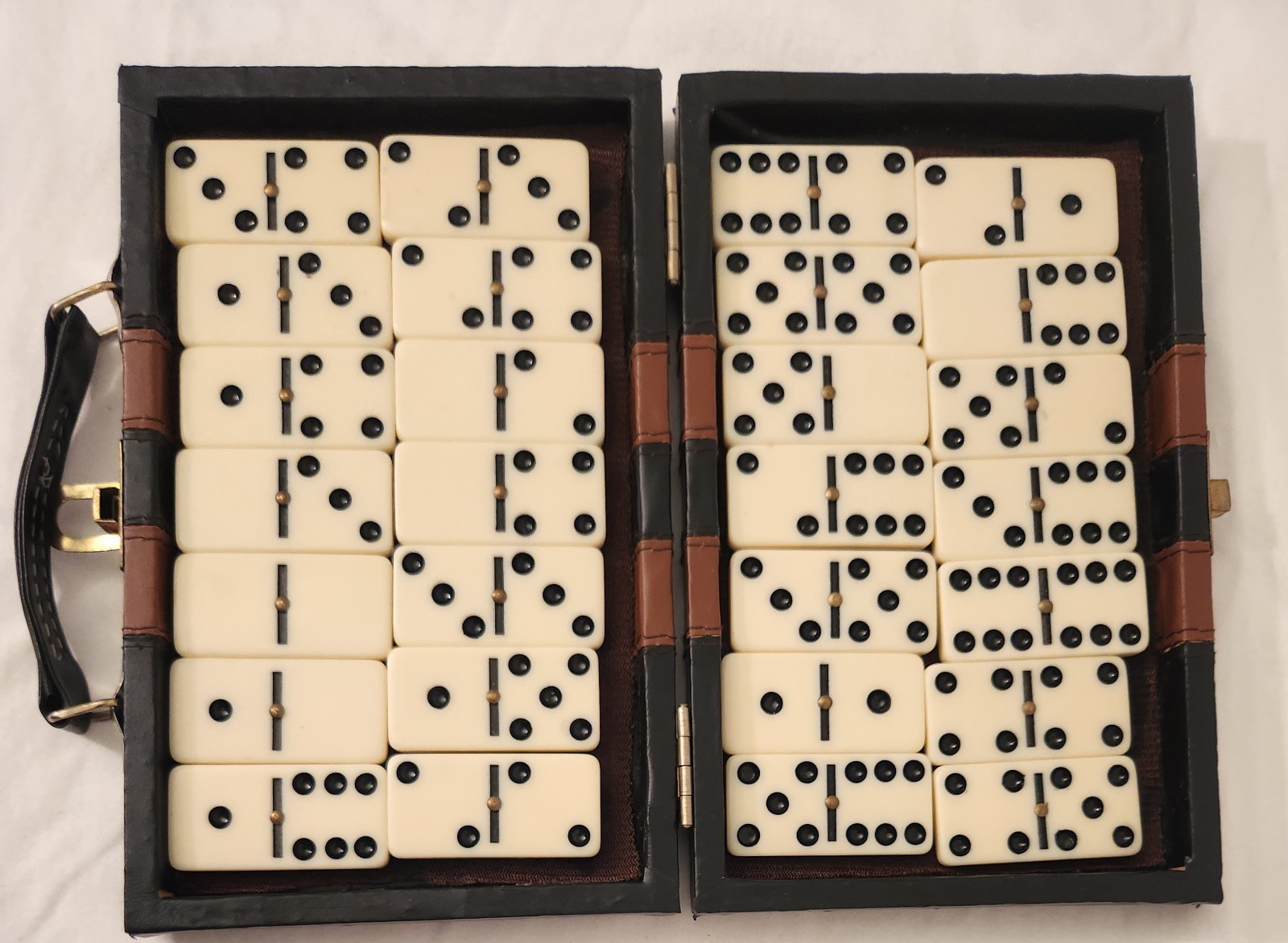 TRAVEL SIZE GAMES BATTLESHIP & DIMINO’S both compleat & in TRAVEL CASES