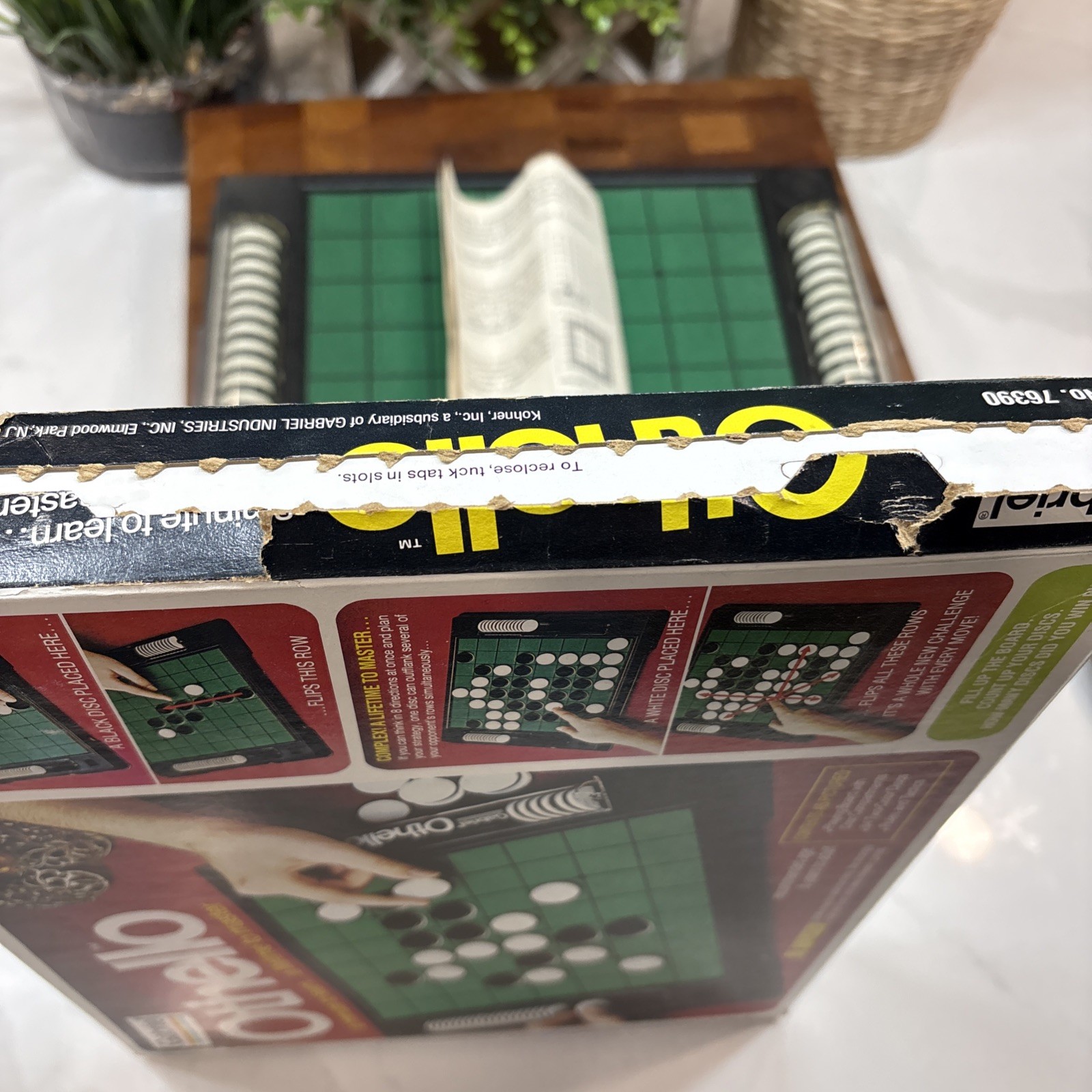 Vintage Gabriel Othello Board Game Complete w/64 Discs & Board 1977 Complete