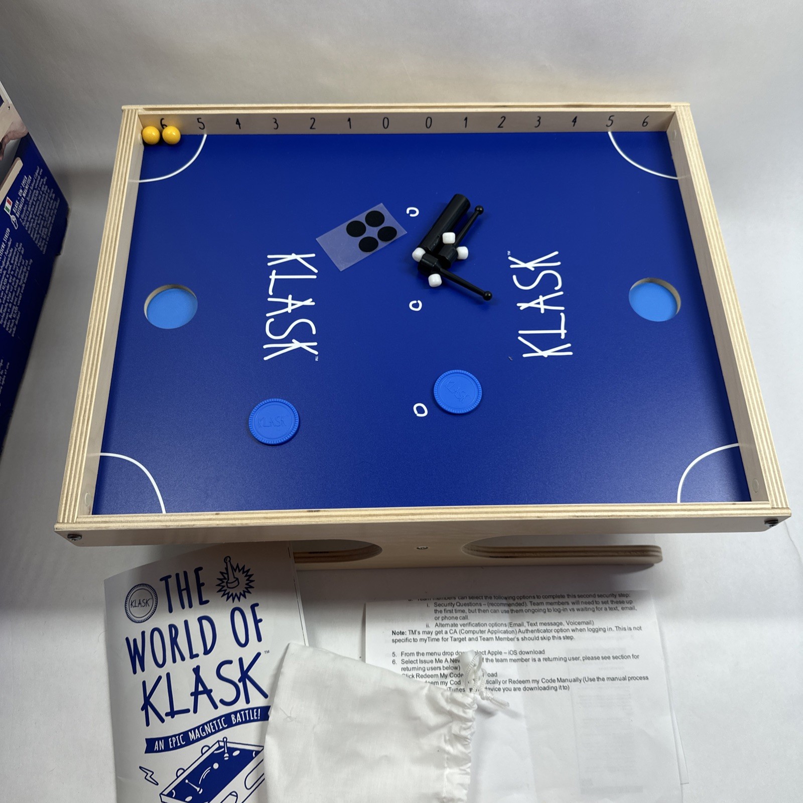 KLASK Magnetic Strategy Board Game, Austrian Game of the Year, 2 Players, 2016