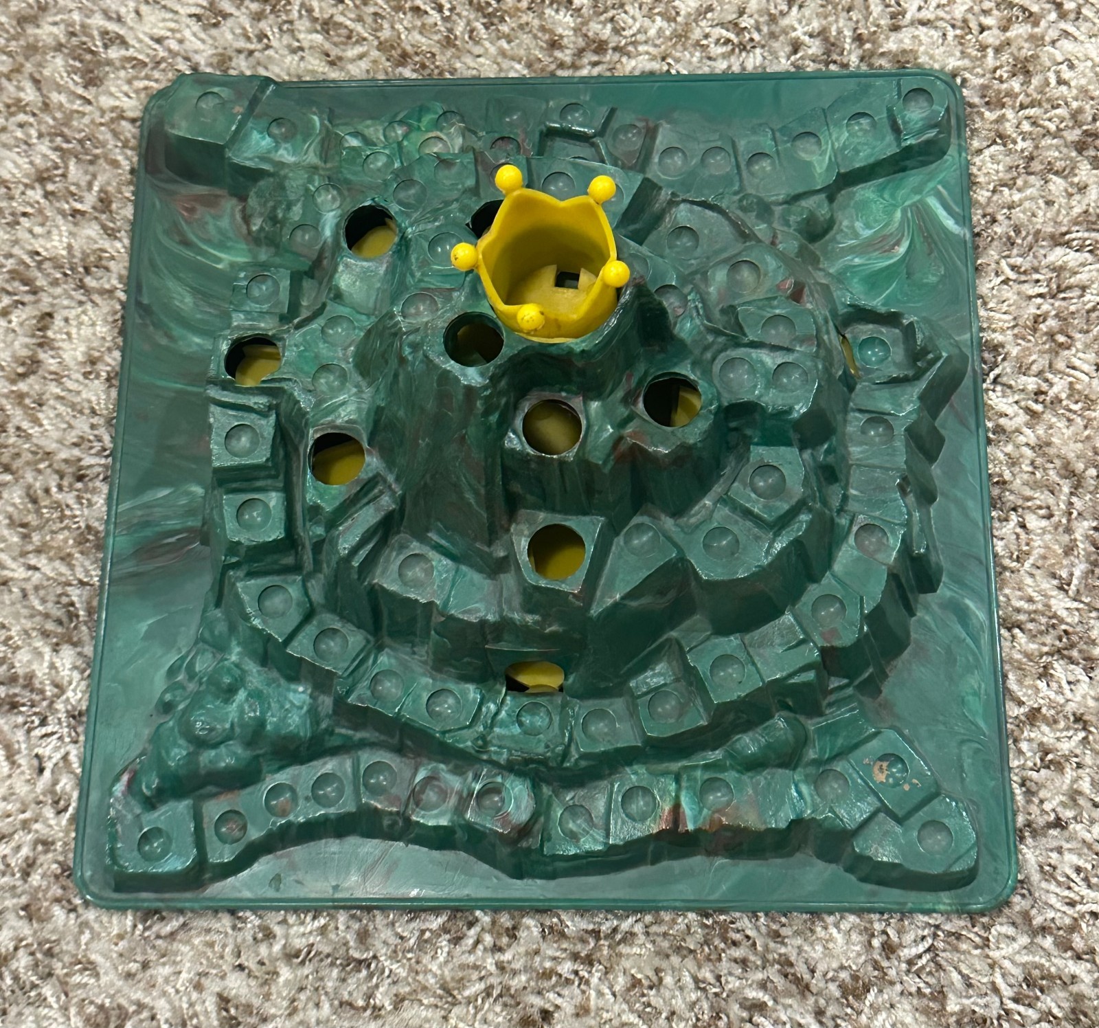 Schaper King Of The Hill Marble Game Board