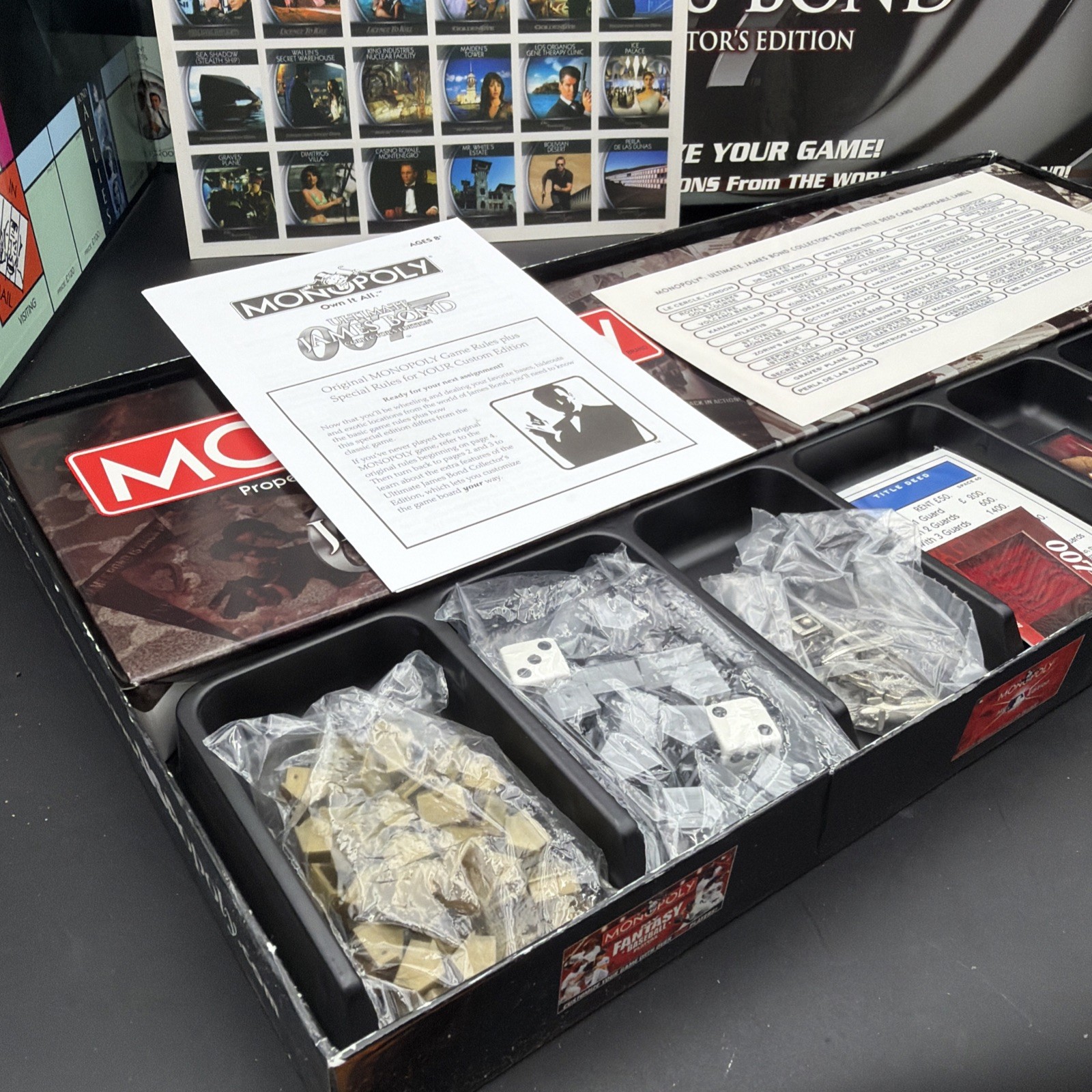 NIOB 2008 Monopoly Ultimate James Bond 007 Collection Hasbro