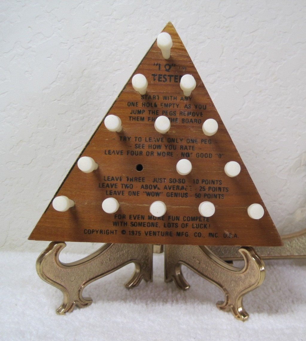 Vintage 1975 IQ Tester Wood Peg Board Game Brain Teaser Triangle Puzzle USA