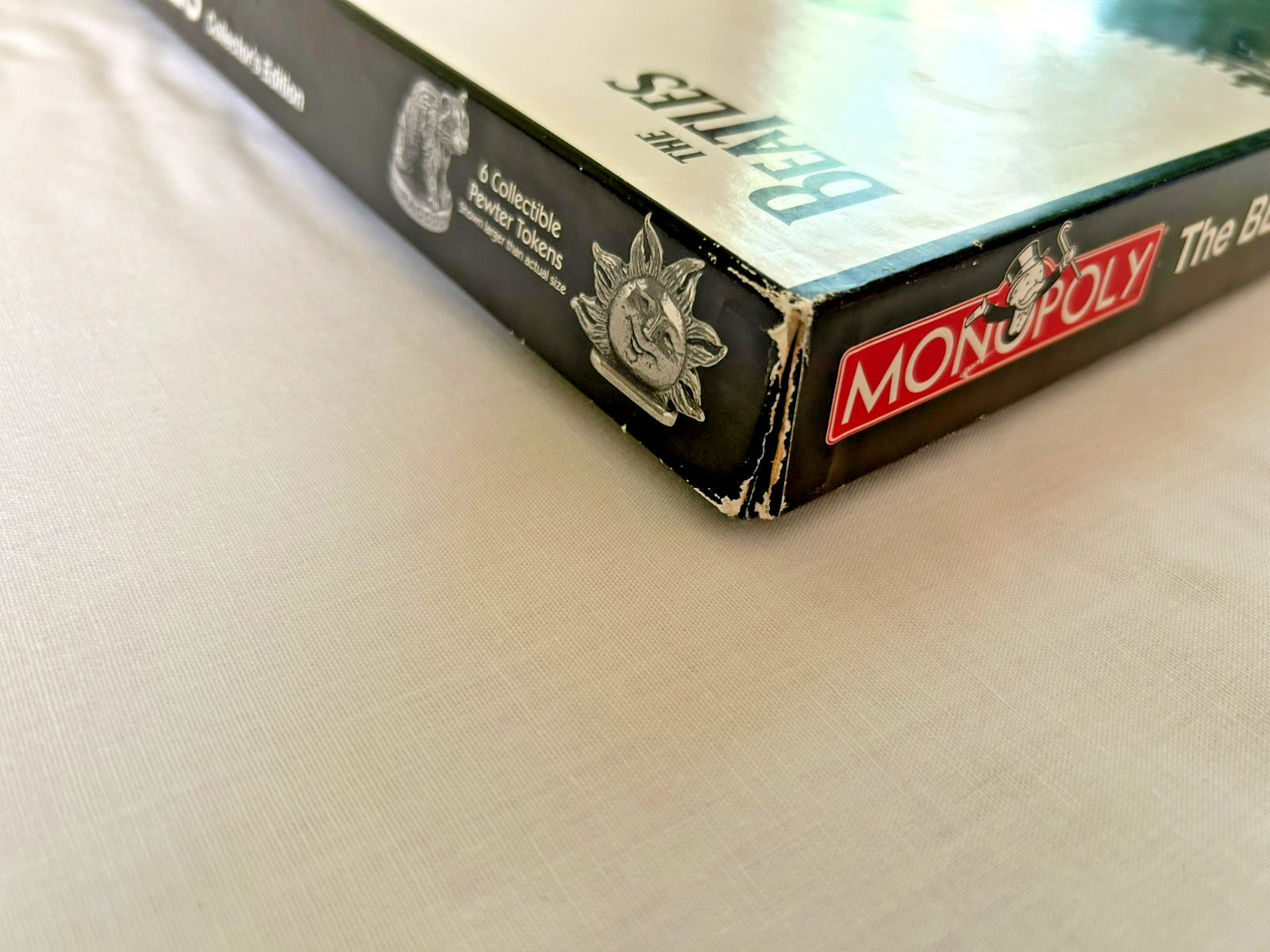USAopoly 2008 Monopoly Game The Beatles Collector’s Edition PLEASE READ