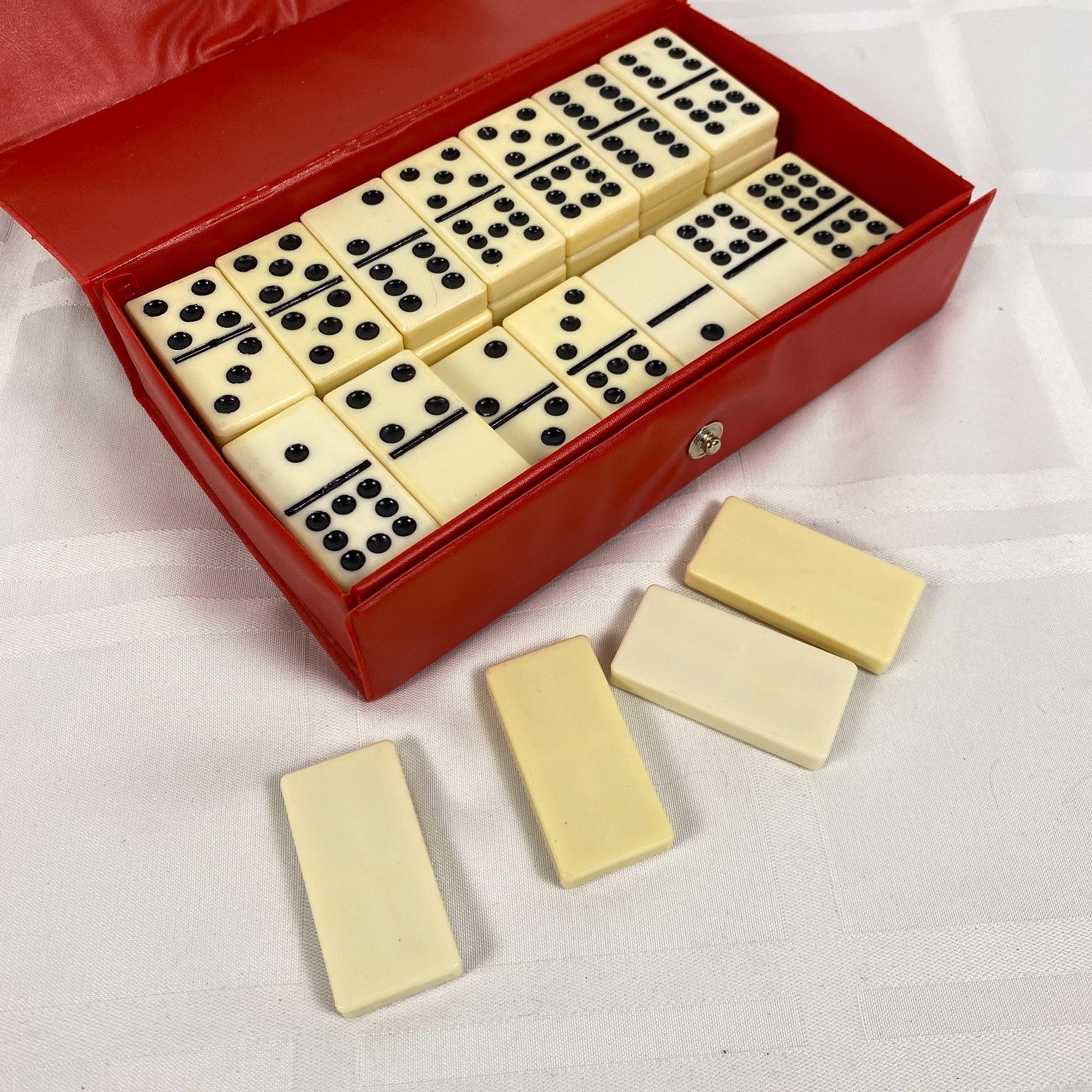 Double Nine Dominoes M & G Pacific No. 1511 Ages 14 And Up.