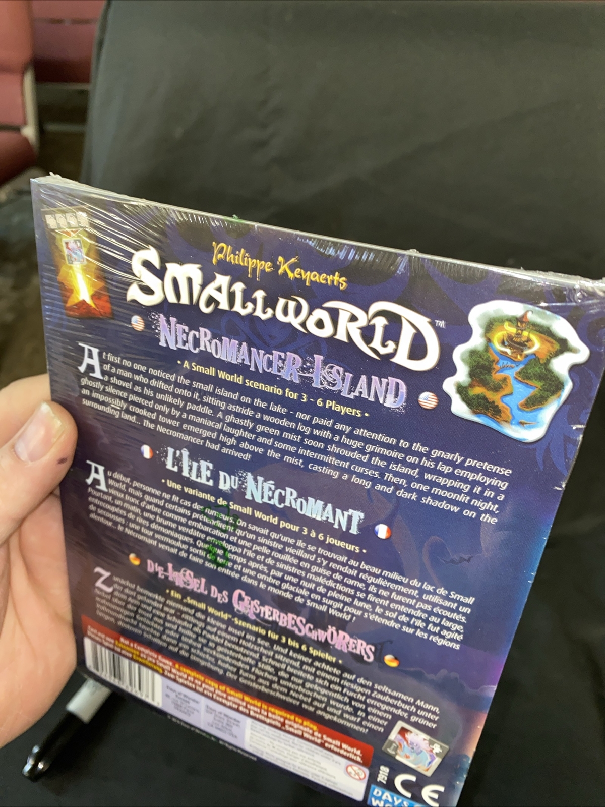 DOW 7918 Small World: Necromancer Island New Sealed MINT Y32