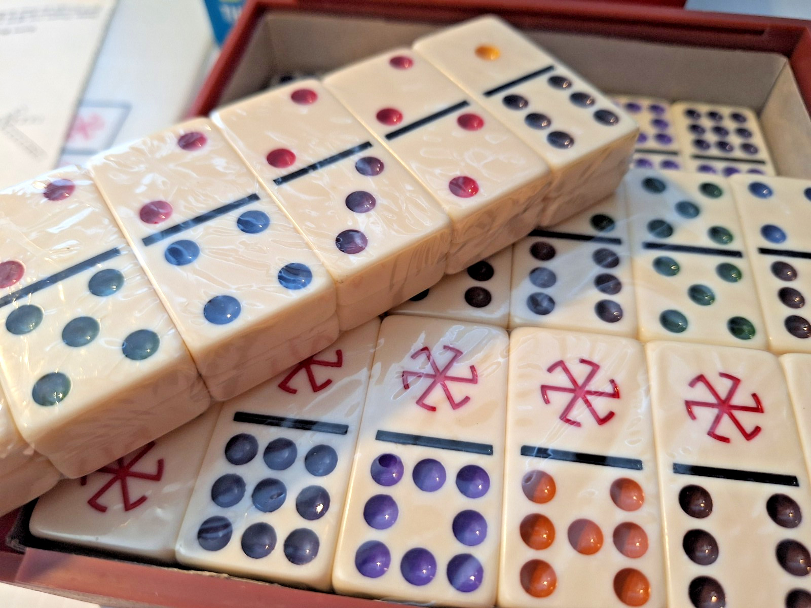 Vintage “Spinner: The Game of Wild Dominoes” Double 9 Set – Brand New