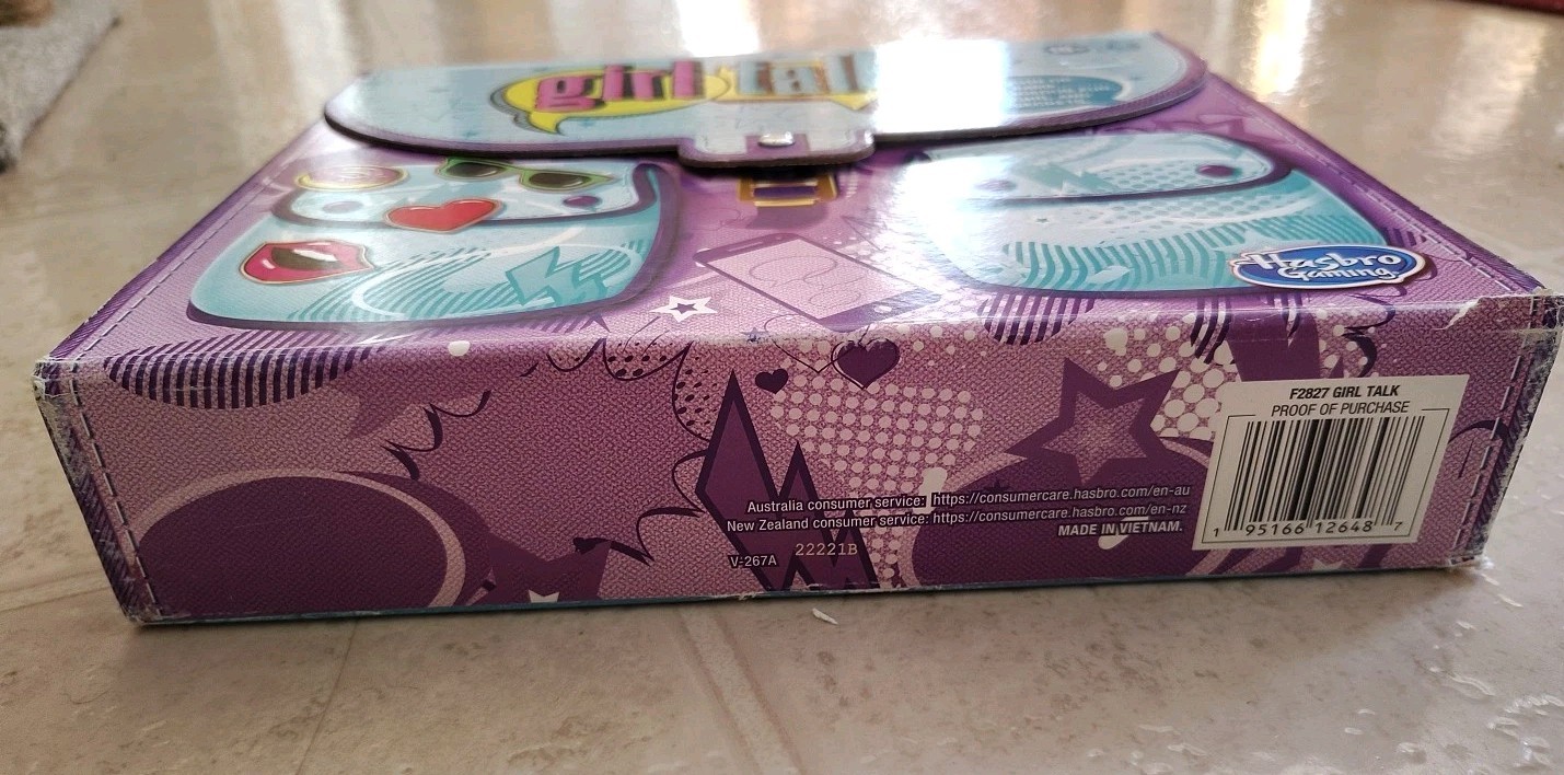 Hasbro Girl Talk Game, Board Game 2021 – Girl Party, Sleepover