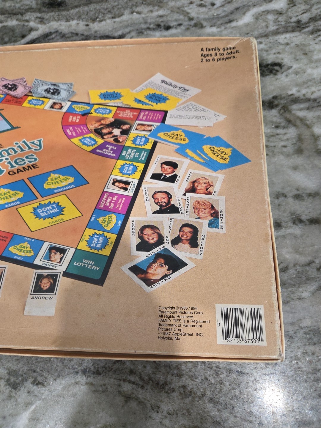 1980’s THE FAMILY TIES GAME Family Board Game Apple Street 87-300 Paramount Pics