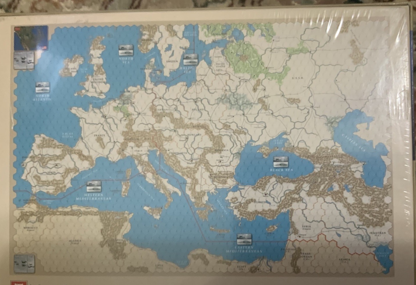 GMT. The Supreme Commander: World War II in Europe, 1939-1945. 2013. SW