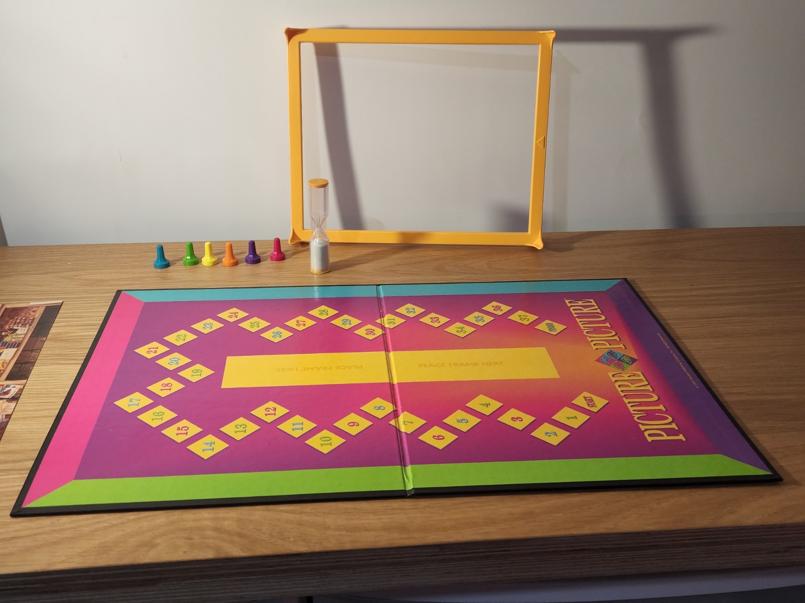 VINTAGE Picture Picture Board Game 99% COMPLETE Golden 1992 90s Party EUC
